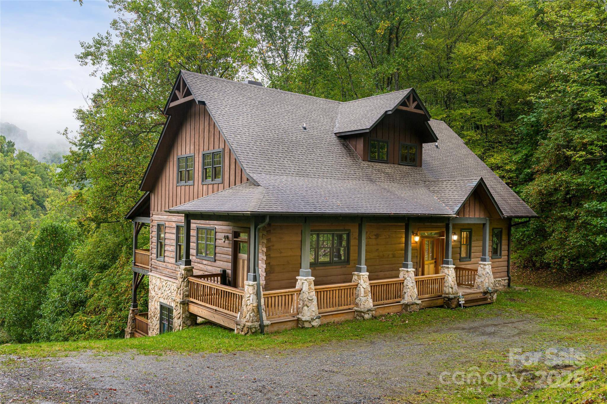 635 Whisper Mountain DR, Leicester, NC 28748