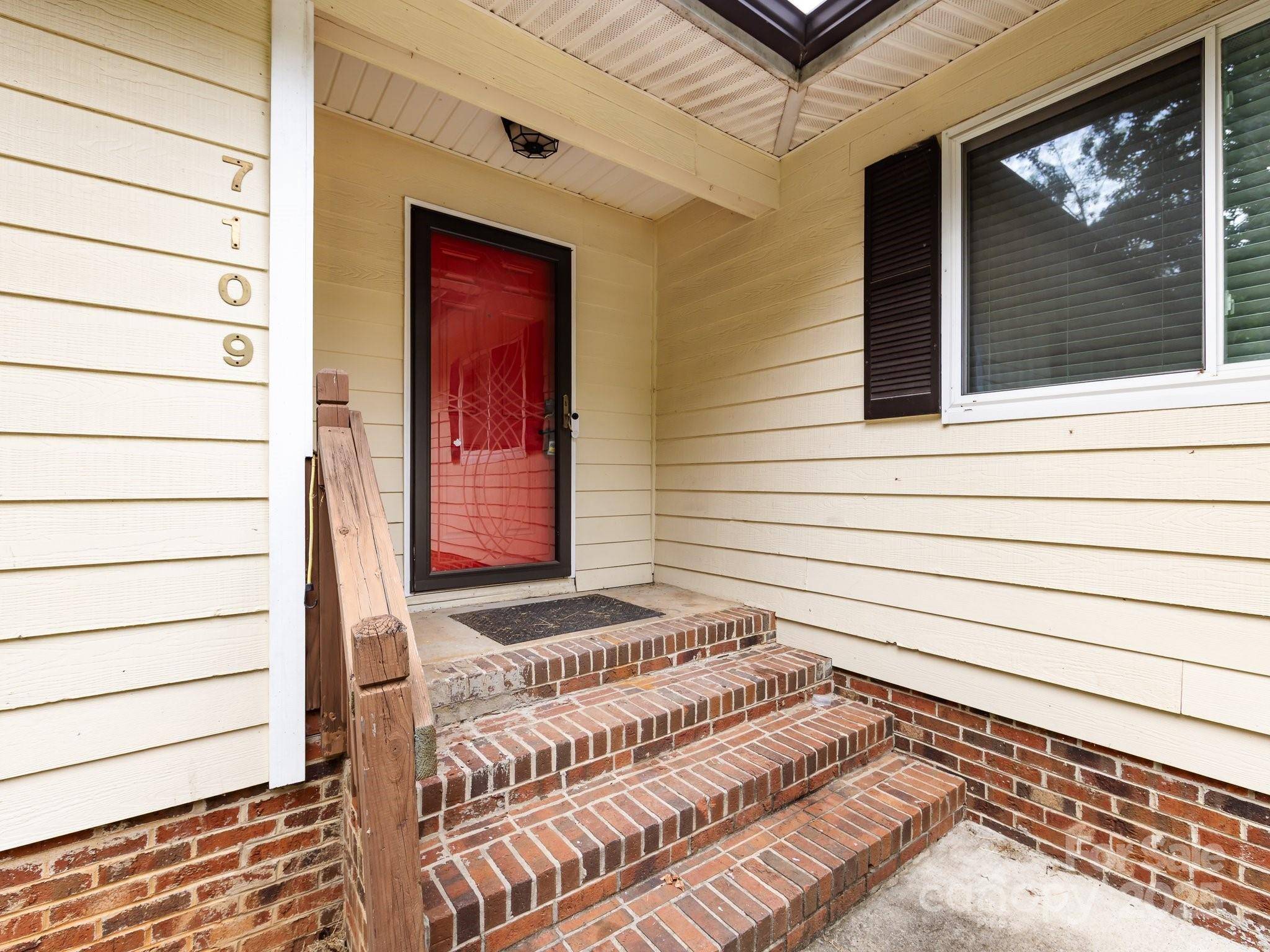 7109 Bisaner ST, Charlotte, NC 28269