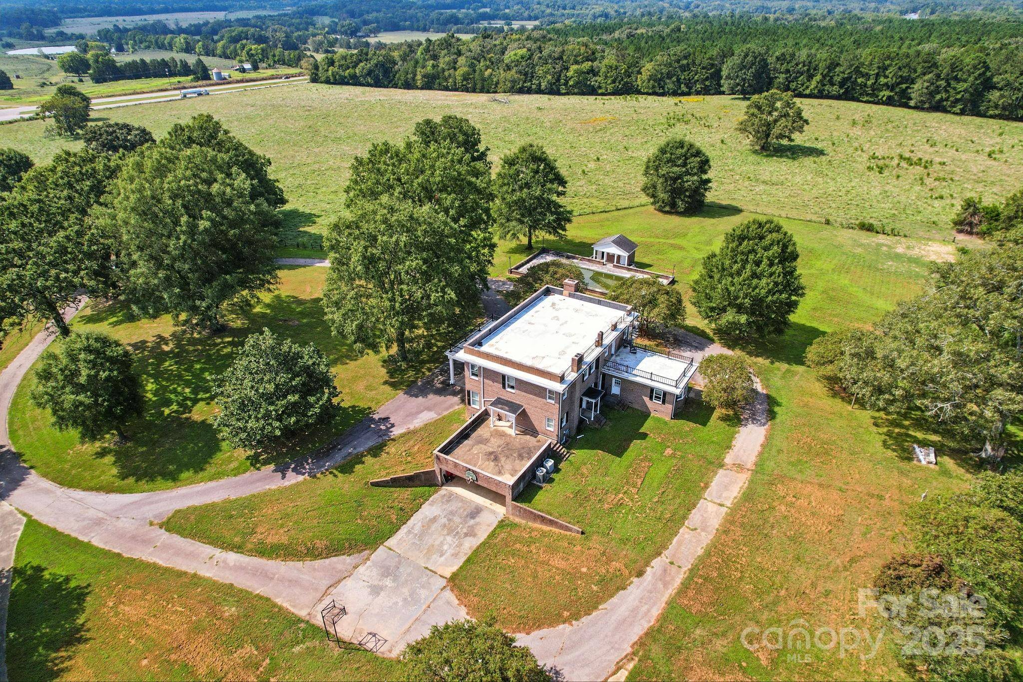 1039 Lancaster HWY, Chester, SC 29706