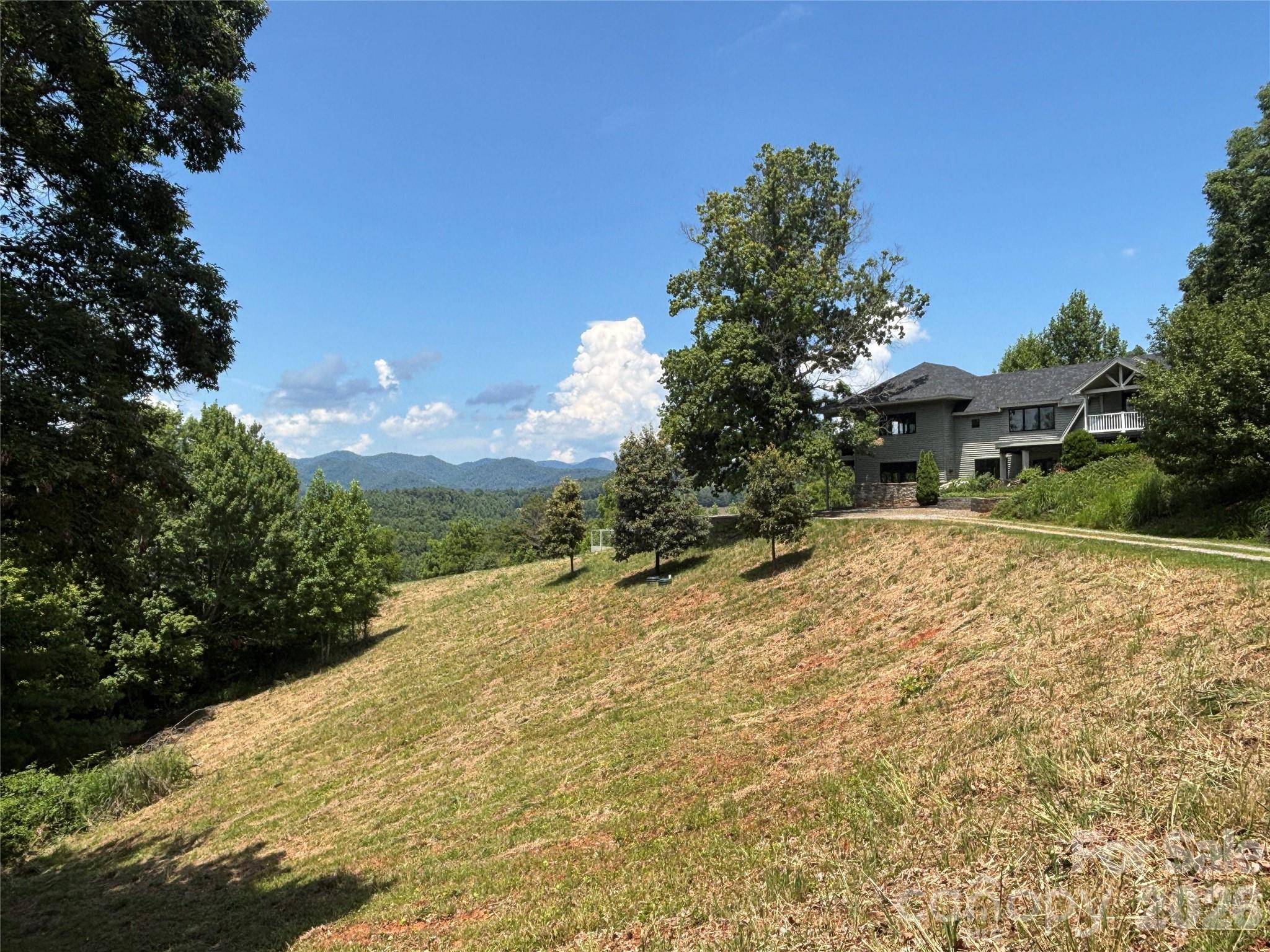 1387 Woods Ammons RD, Mars Hill, NC 28754