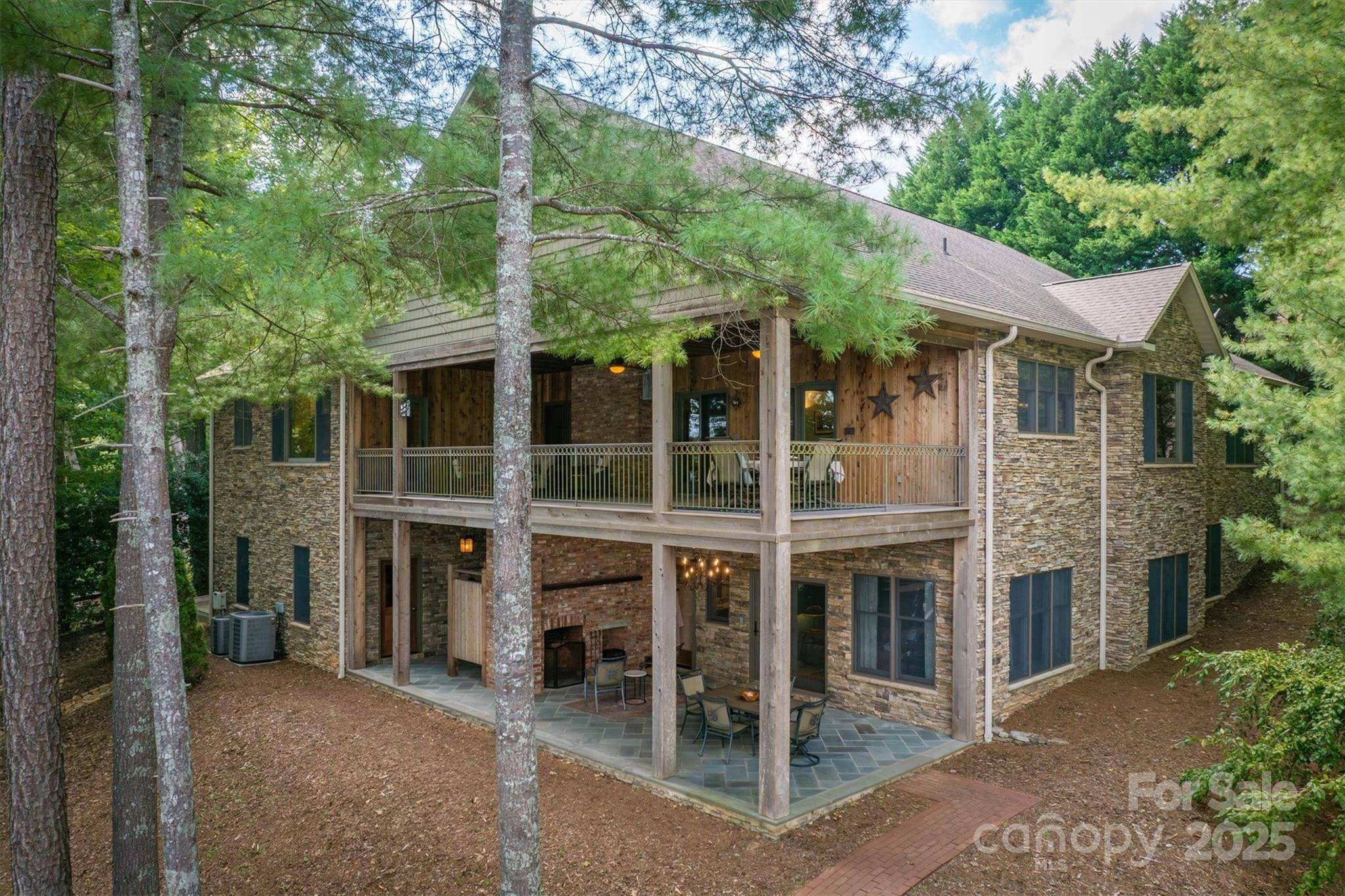 1831 Sandy Cove DR, Morganton, NC 28655