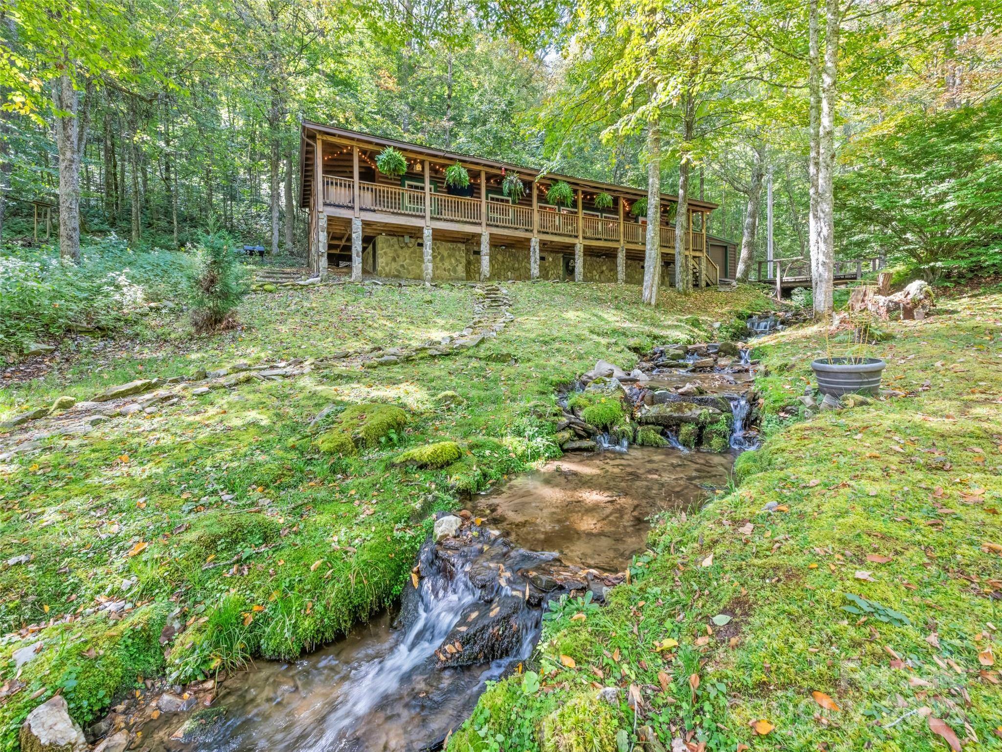 839 Wolf Laurel DR, Maggie Valley, NC 28751