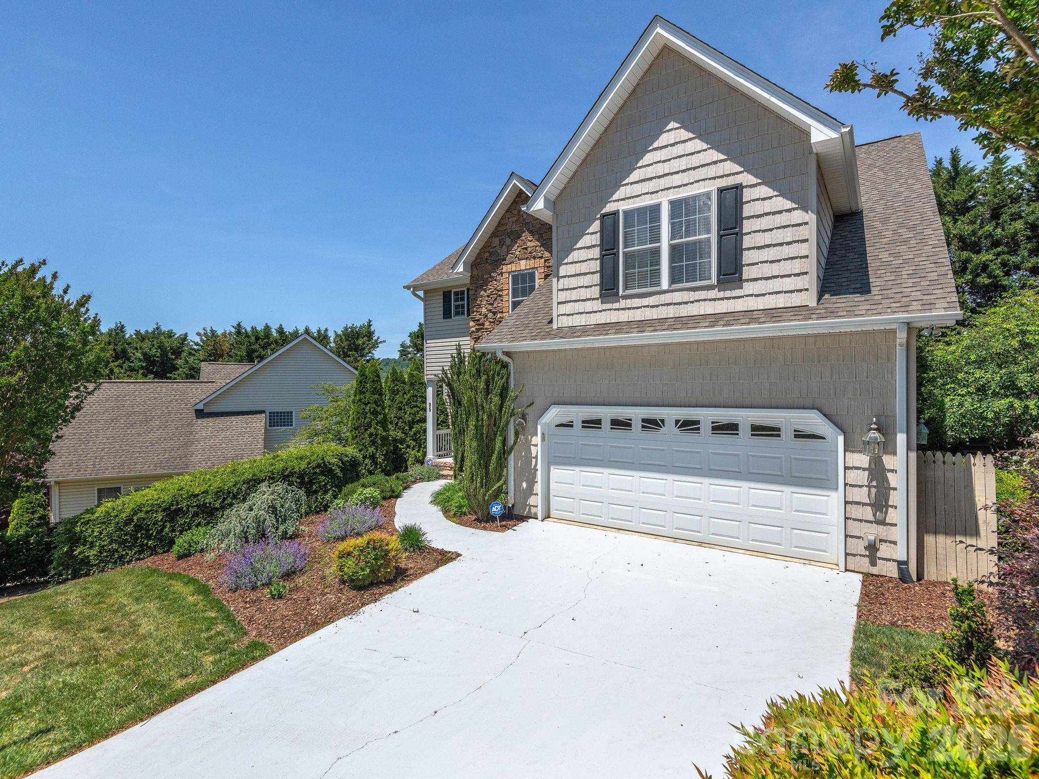 95 Driftstone CIR, Arden, NC 28704
