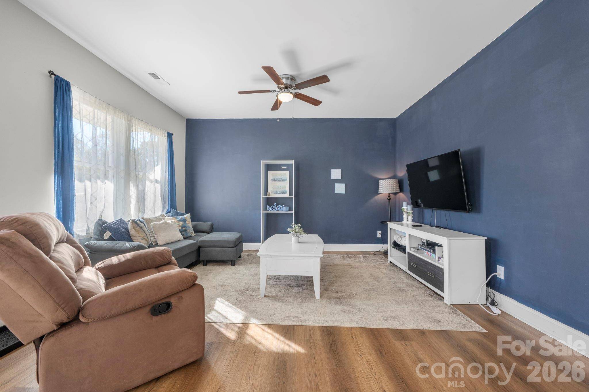 402 2nd ST SW, Hickory, NC 28602