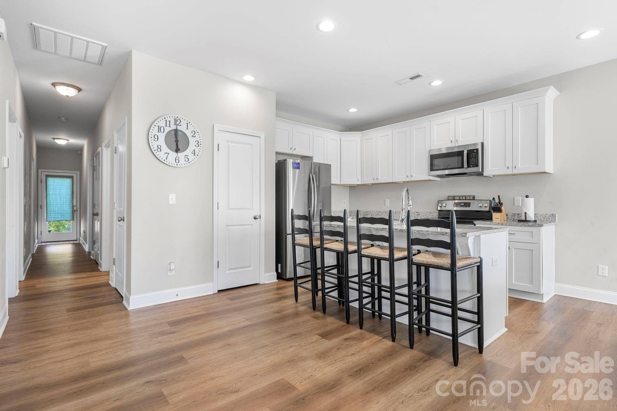 402 2nd ST SW, Hickory, NC 28602