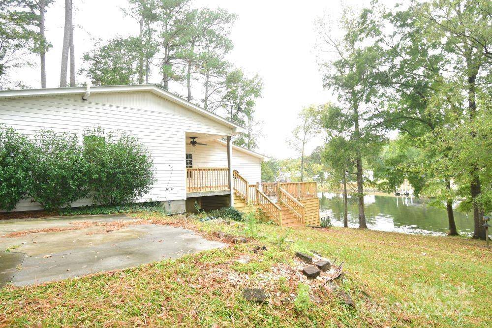 2171 John G Richards RD, Camden, SC 29020