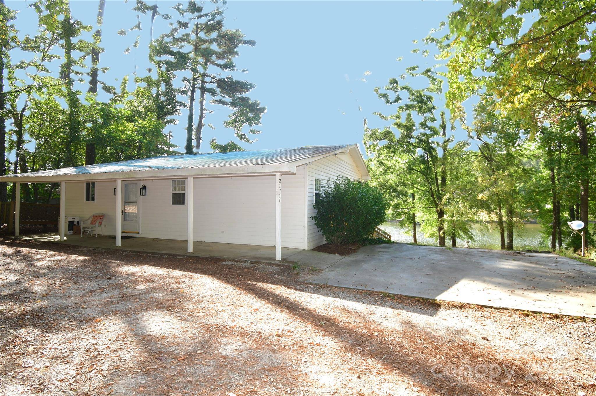 2171 John G Richards RD, Camden, SC 29020