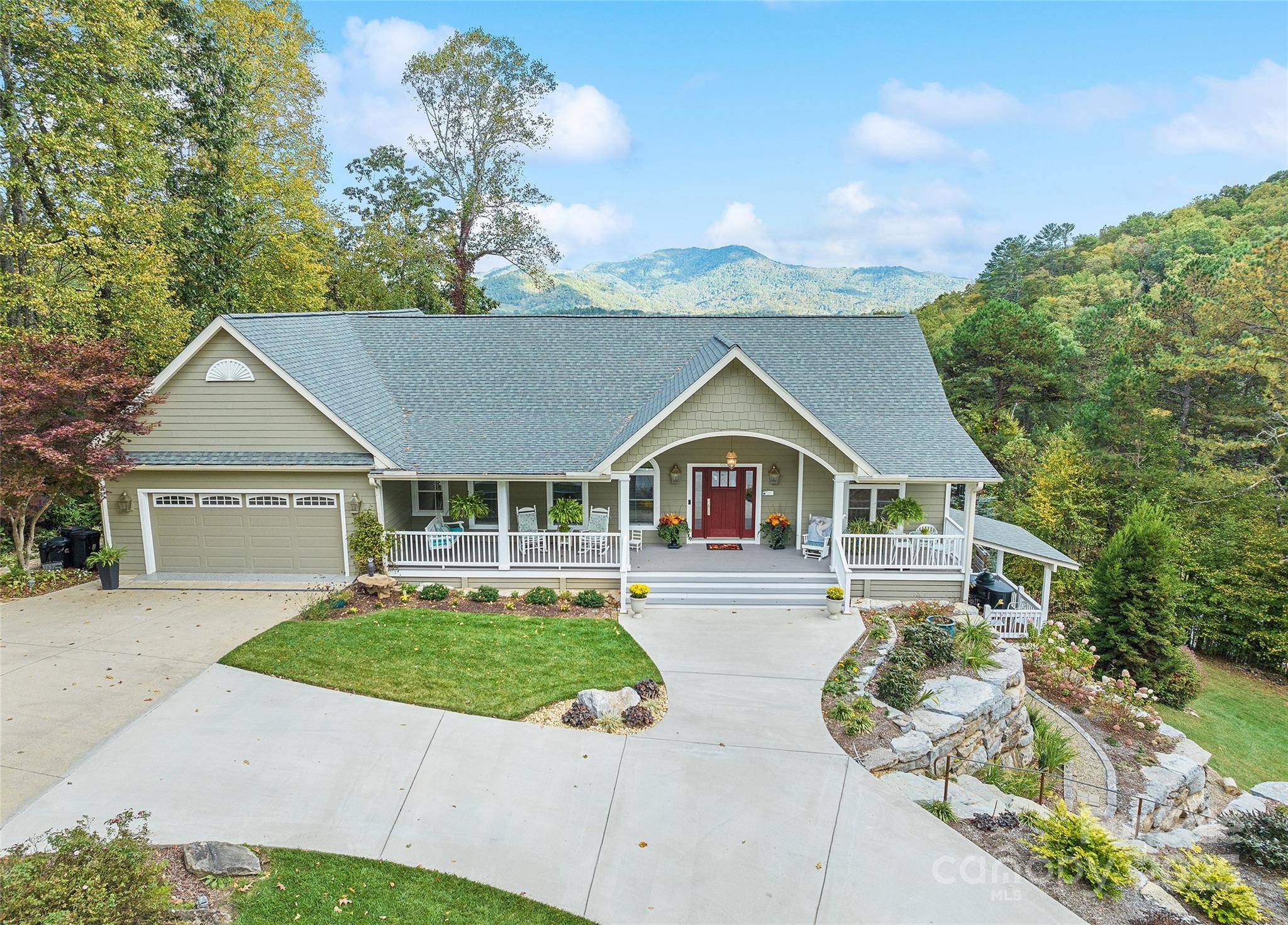 966 Coyote Hollow RD, Waynesville, NC 28785