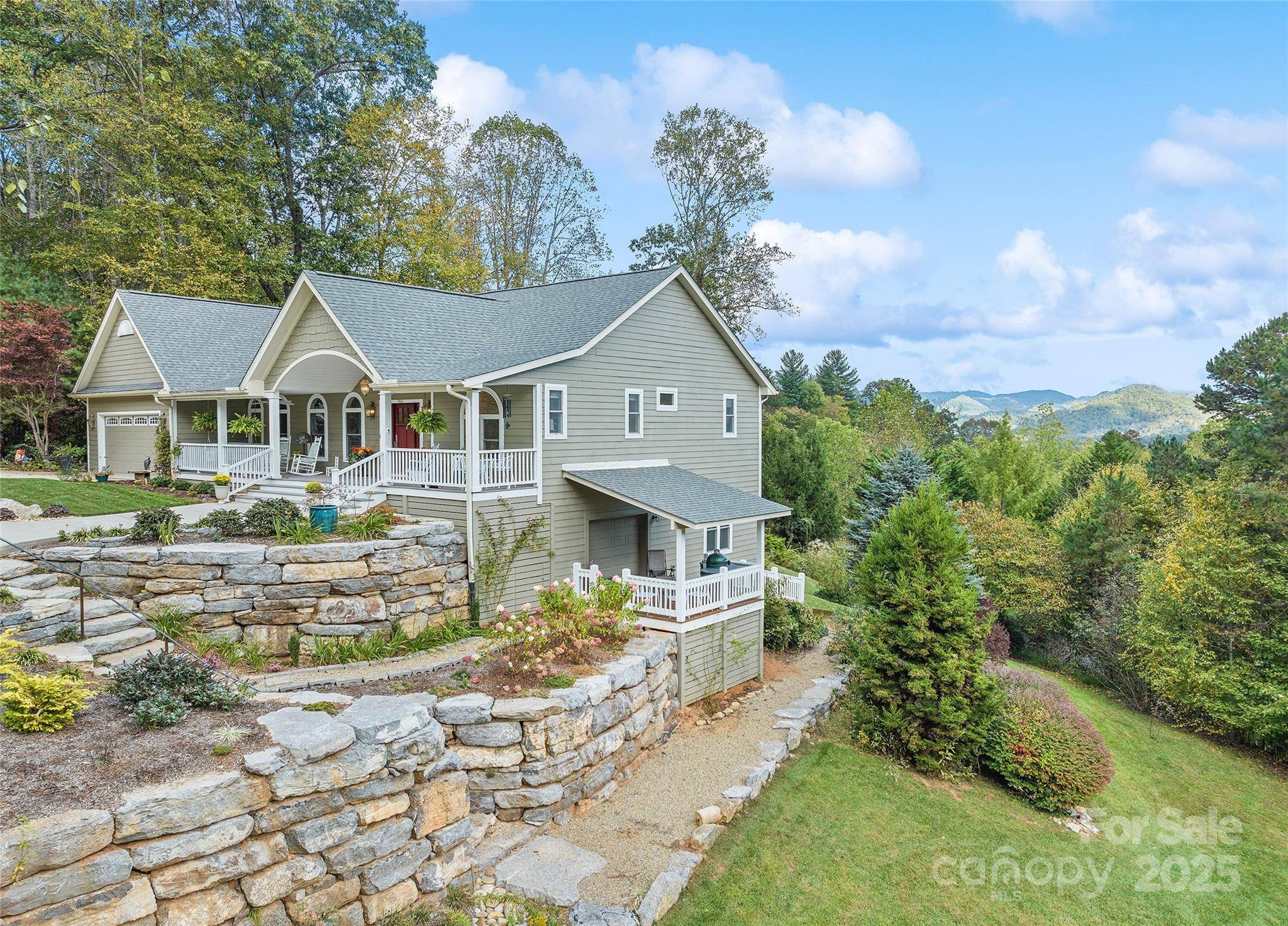 966 Coyote Hollow RD, Waynesville, NC 28785
