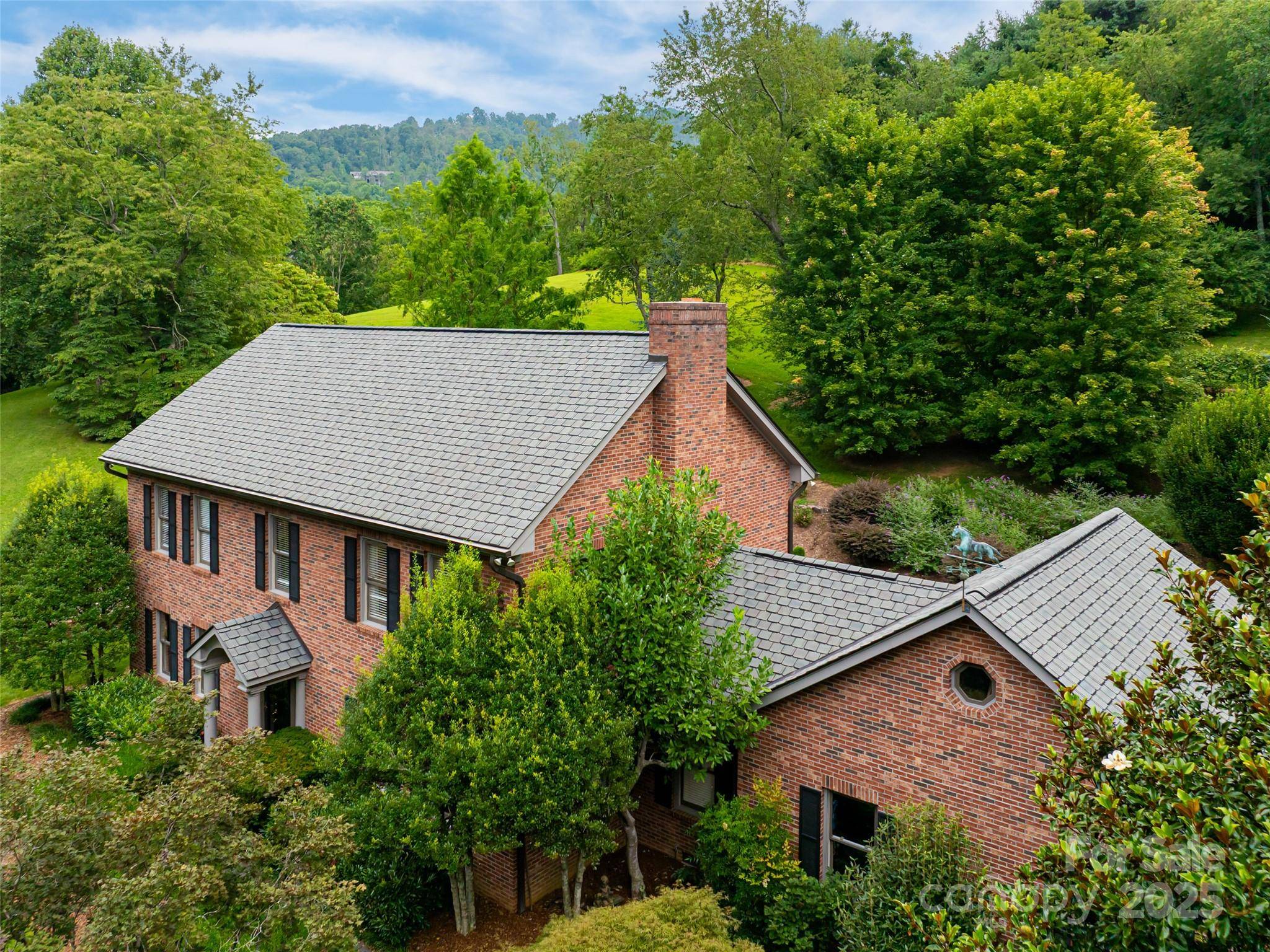 91 Carter Cove RD, Asheville, NC 28804