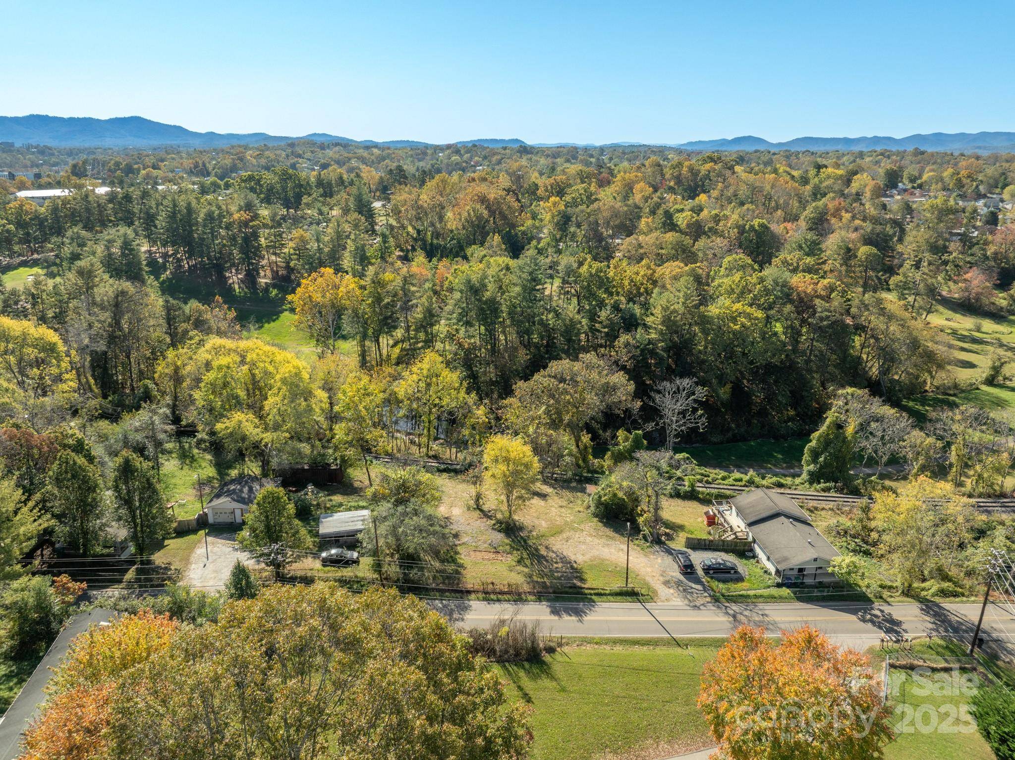 99999 Emma RD #3, Asheville, NC 28806