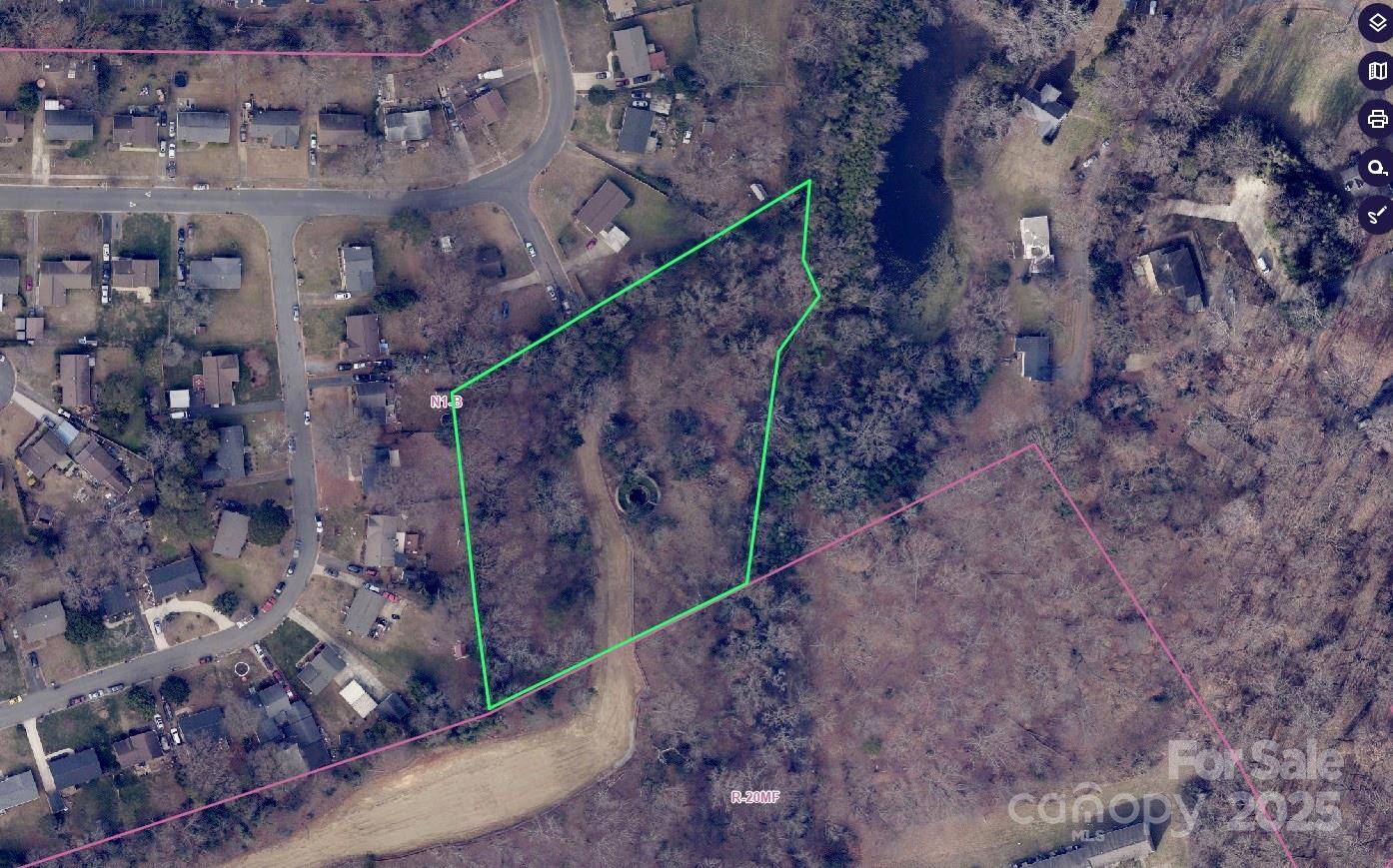512 Farmhurst DR, Charlotte, NC 28217