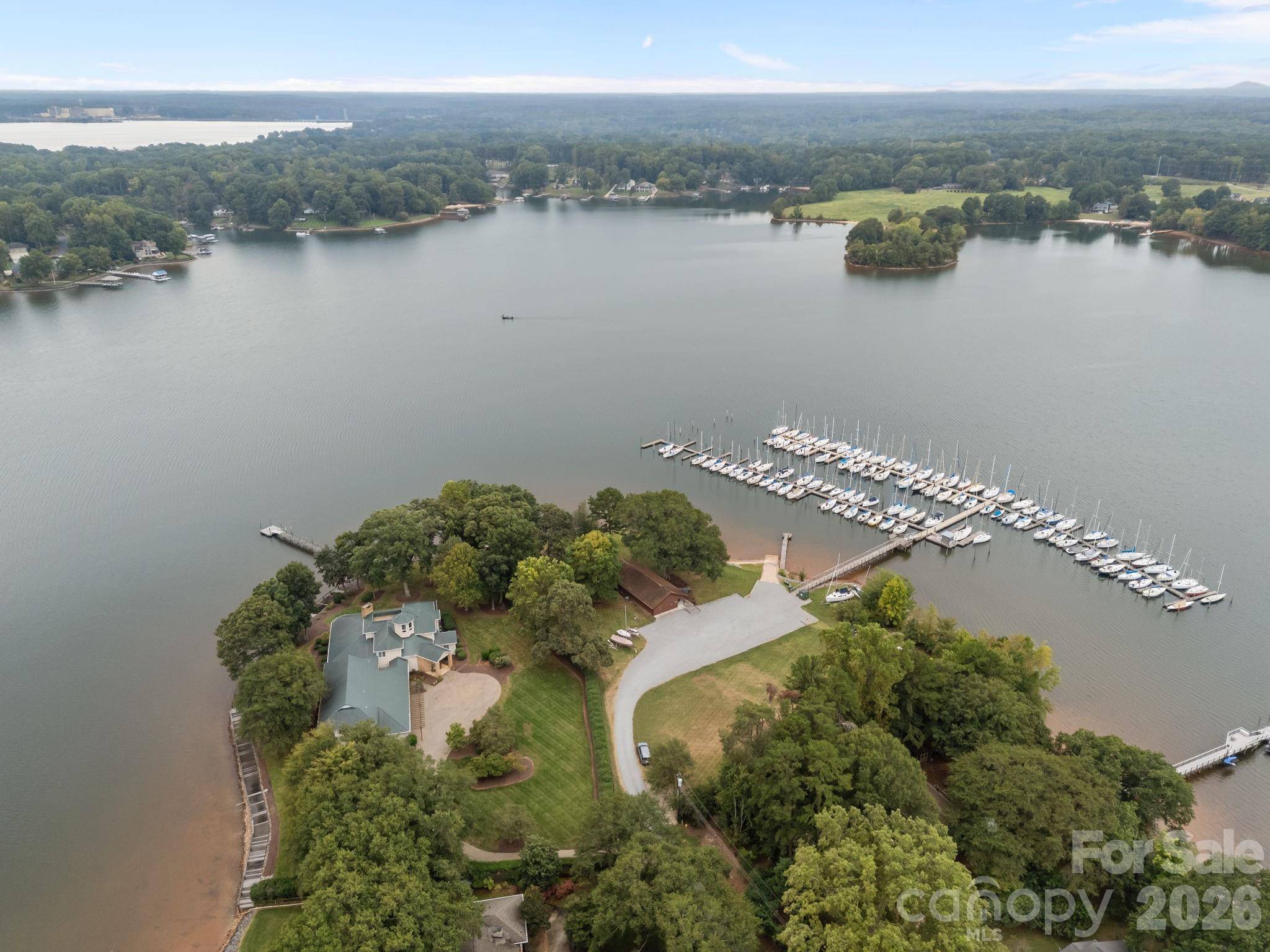 1887 Yacht Club DR, Denver, NC 28037