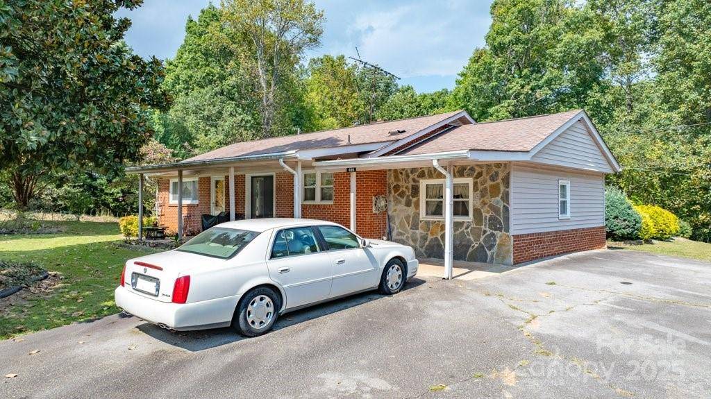 489 Ned Mcgimsey RD, Nebo, NC 28761