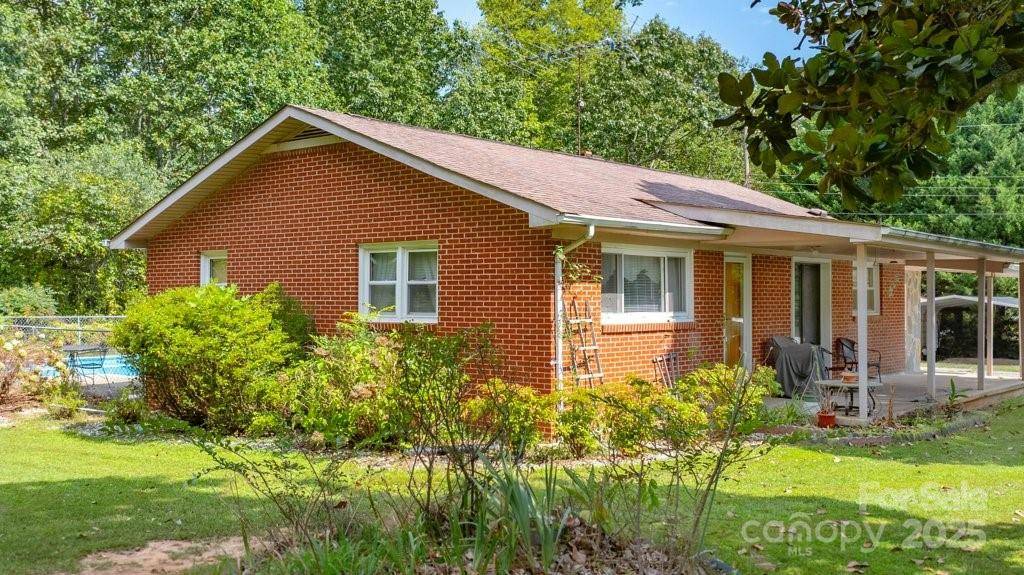 489 Ned Mcgimsey RD, Nebo, NC 28761