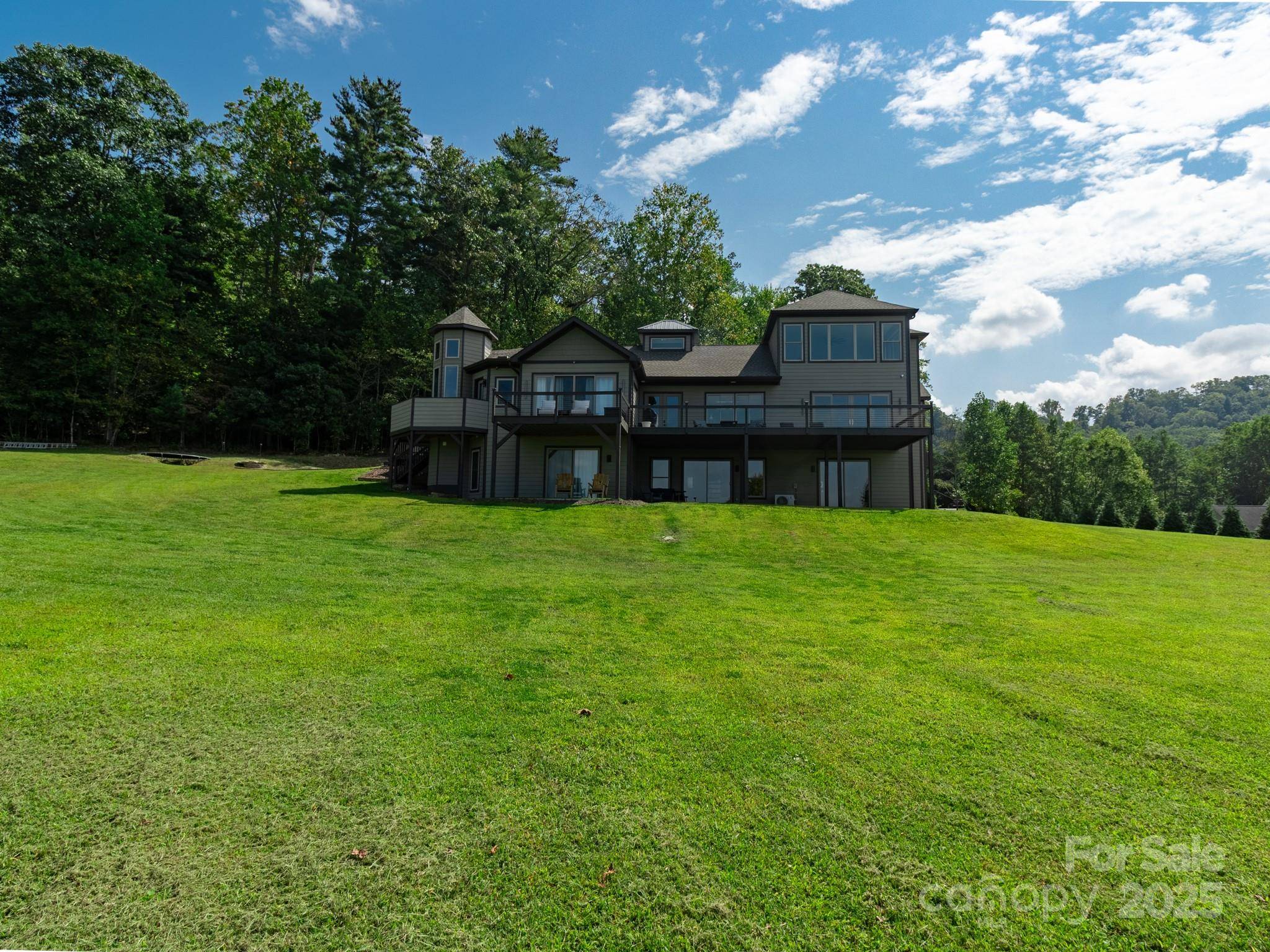 639 Byers Cove RD, Hendersonville, NC 28792