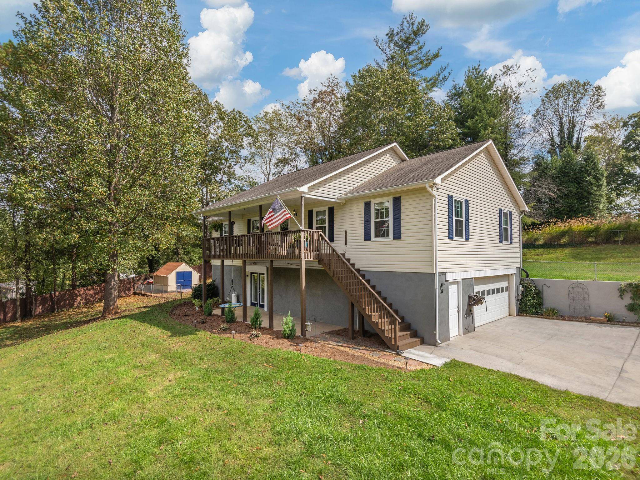 61 Blue Ridge Acres RD, Asheville, NC 28806