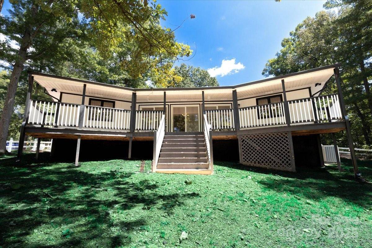 200 Lakeview RD, Albemarle, NC 28001