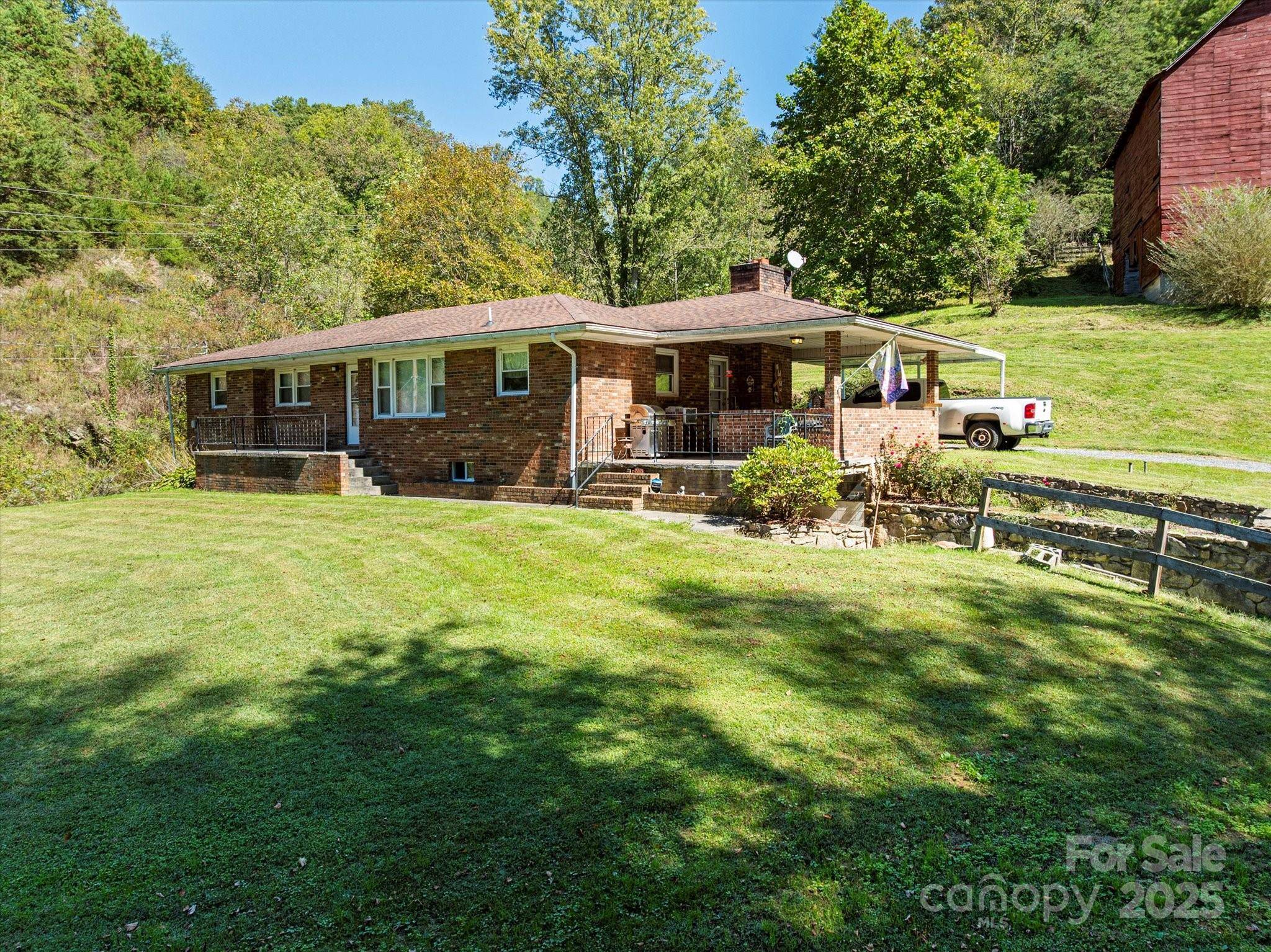 1623 Ammons Branch RD, Marshall, NC 28753