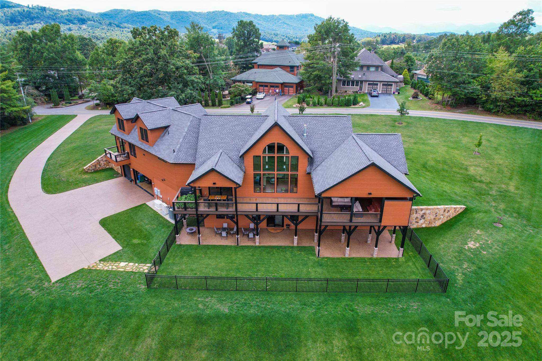 57 Union Chapel RD, Weaverville, NC 28787
