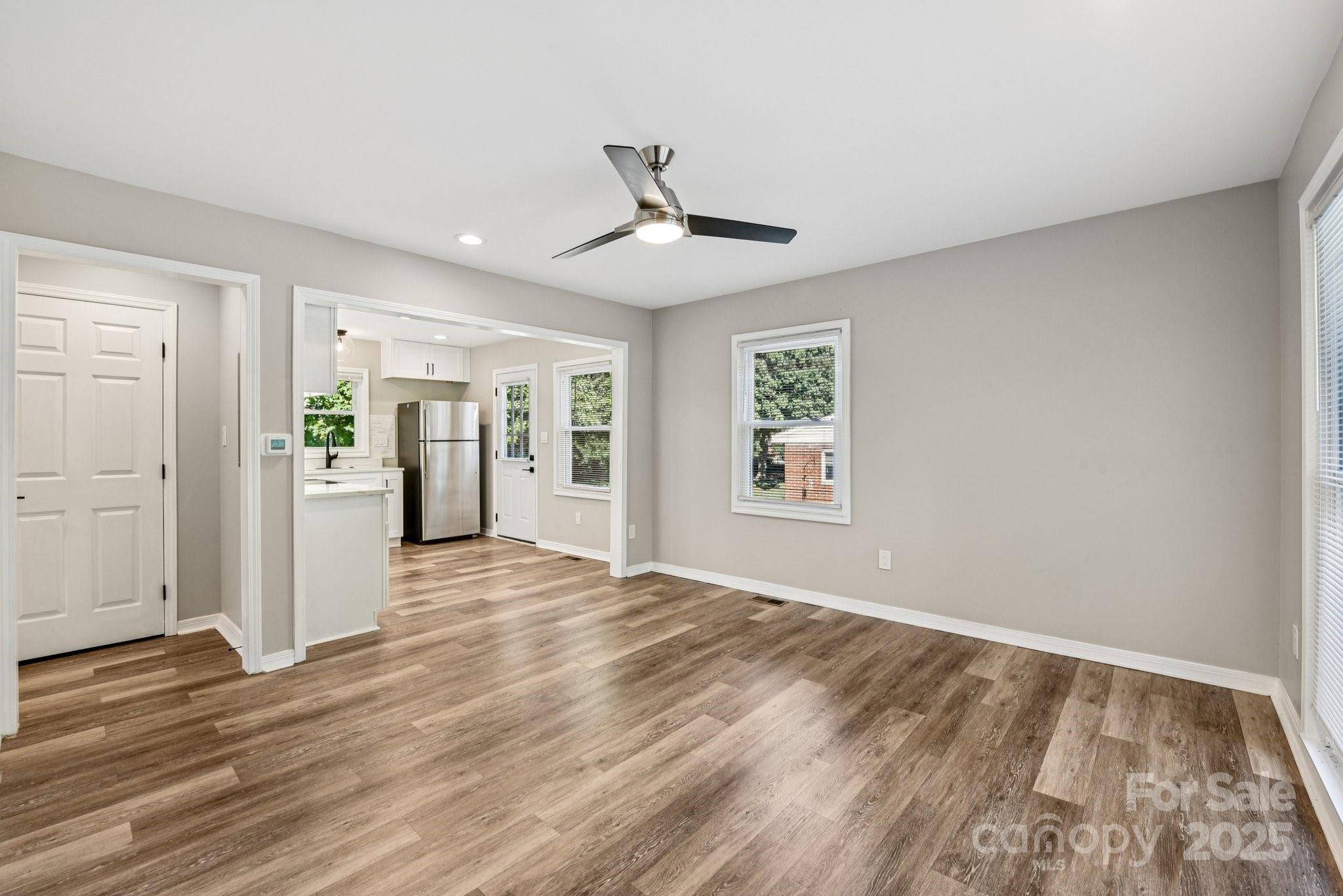 3209 Eastwood DR, Charlotte, NC 28205