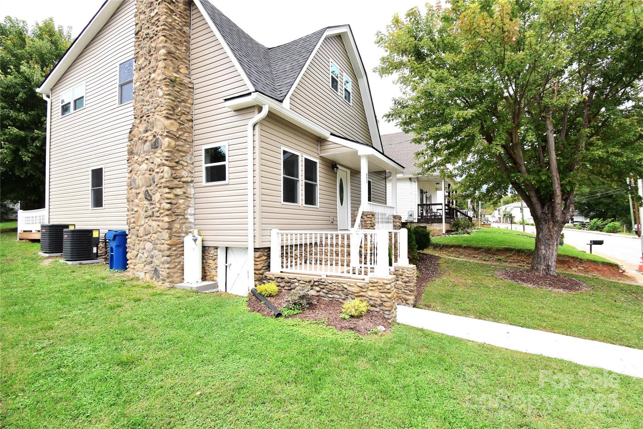 223 N Main ST, Canton, NC 28716