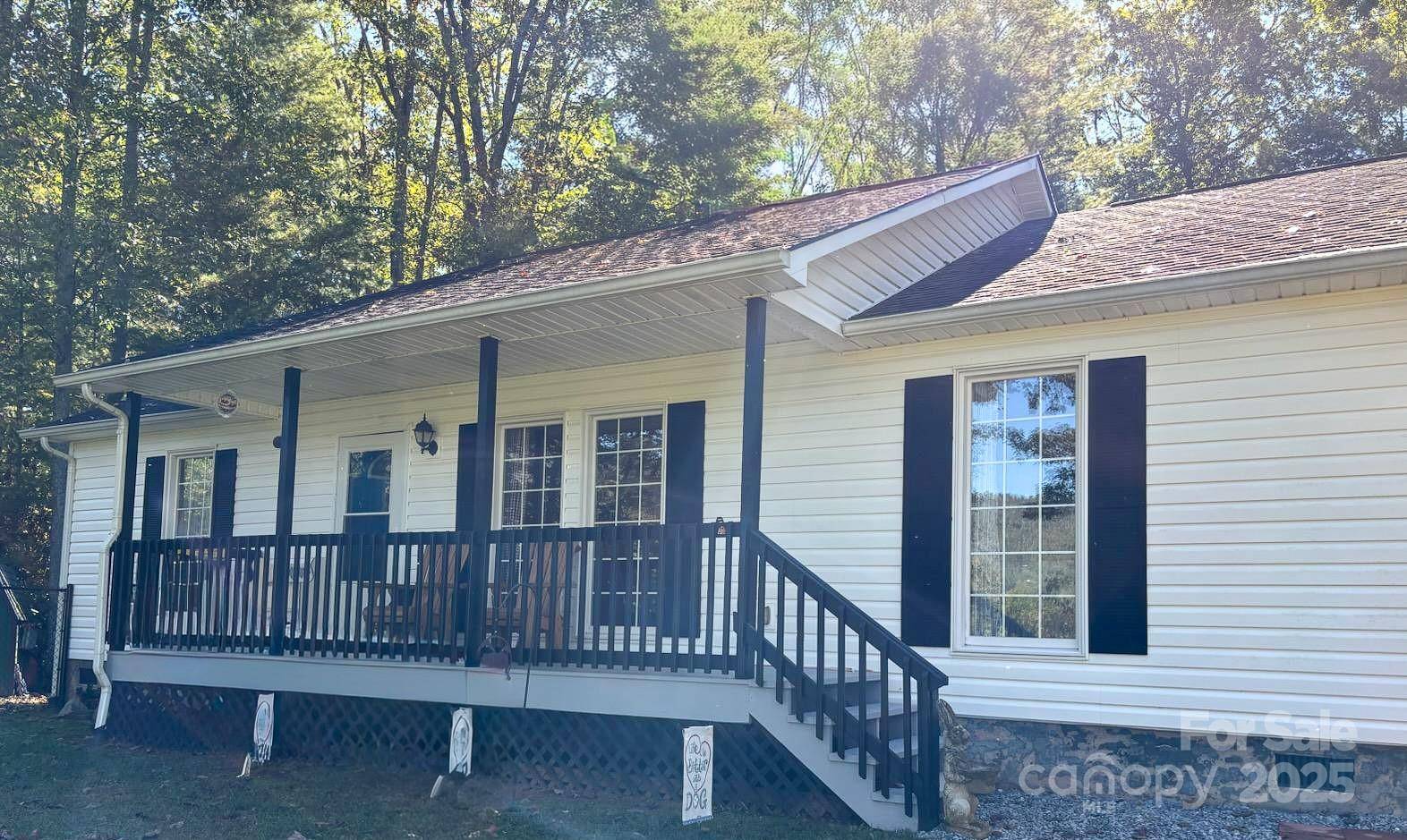 493 Spring Hill RD, Bakersville, NC 28705
