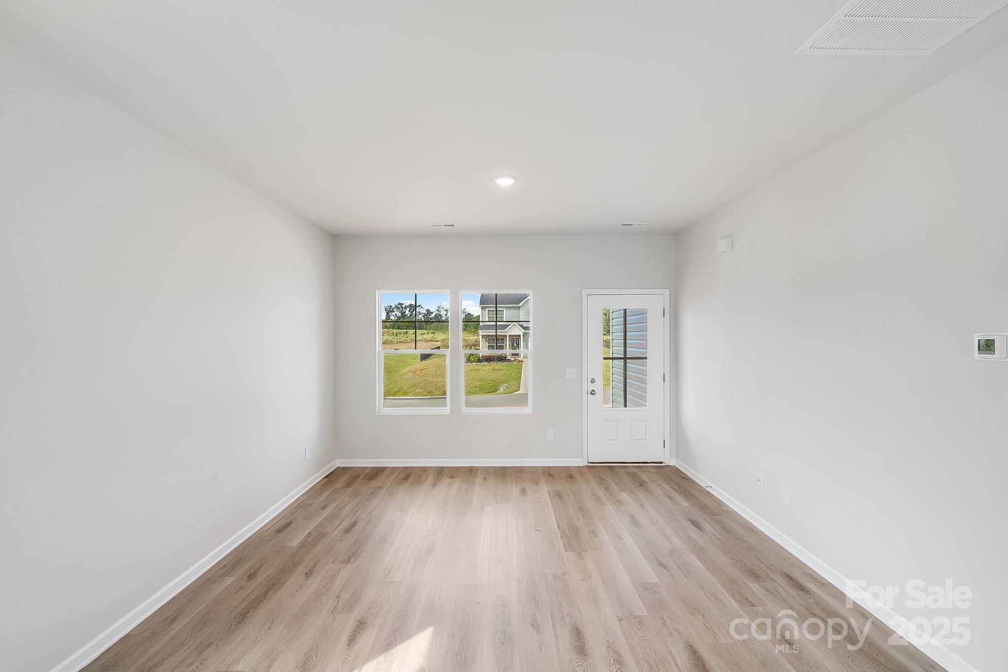 137 Red Cedar LN, Statesville, NC 28625