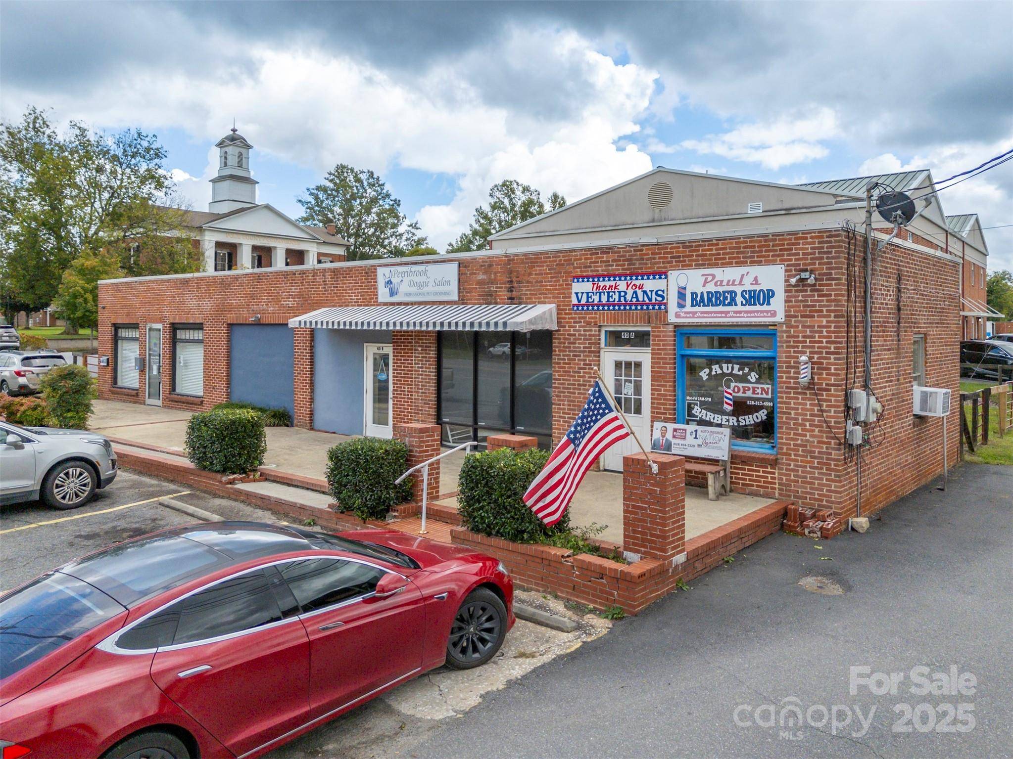 40 E Mills ST, Columbus, NC 28722