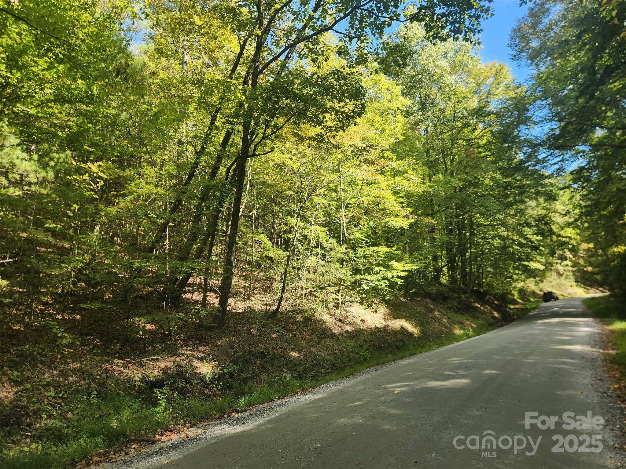 2500 Playmore Beach RD, Lenoir, NC 28645