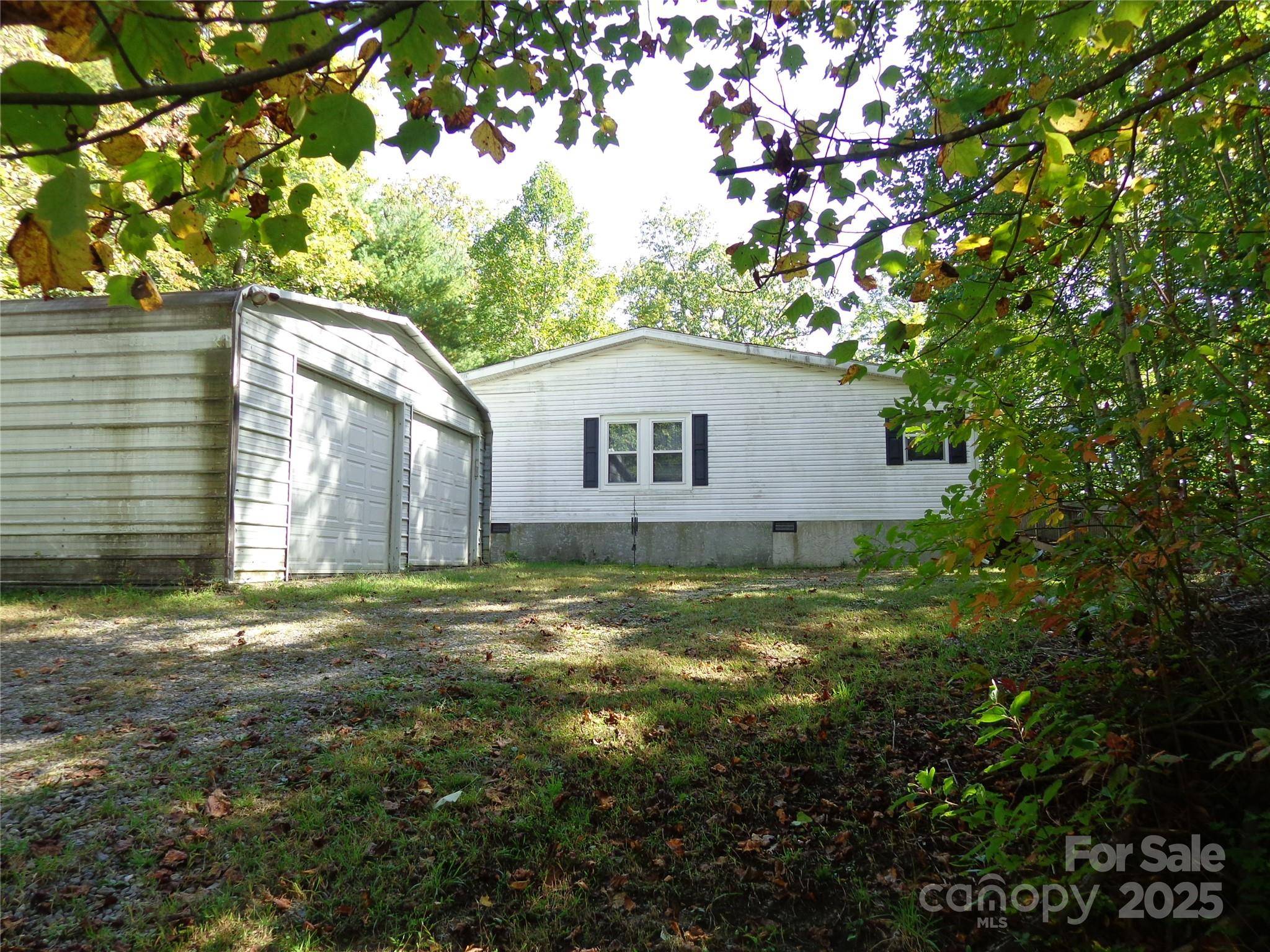 89 Blue Mountain RD, Fairview, NC 28730