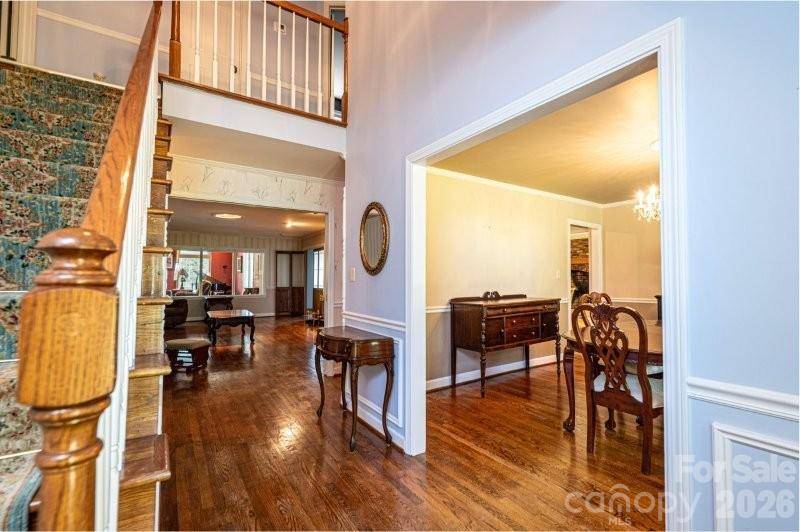 10 Riverview CIR, Granite Falls, NC 28630