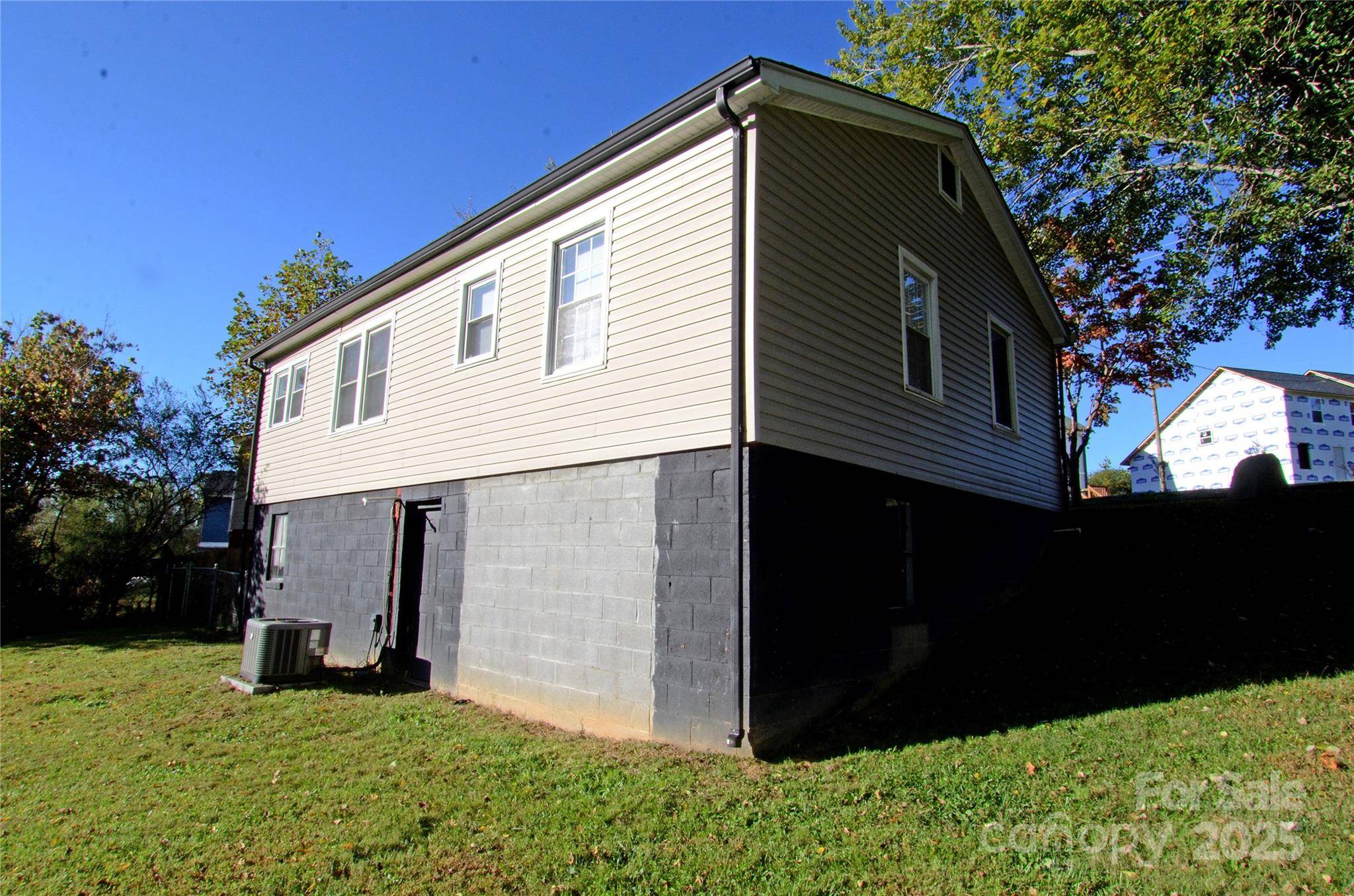 231 Stroud ST, Marion, NC 28752