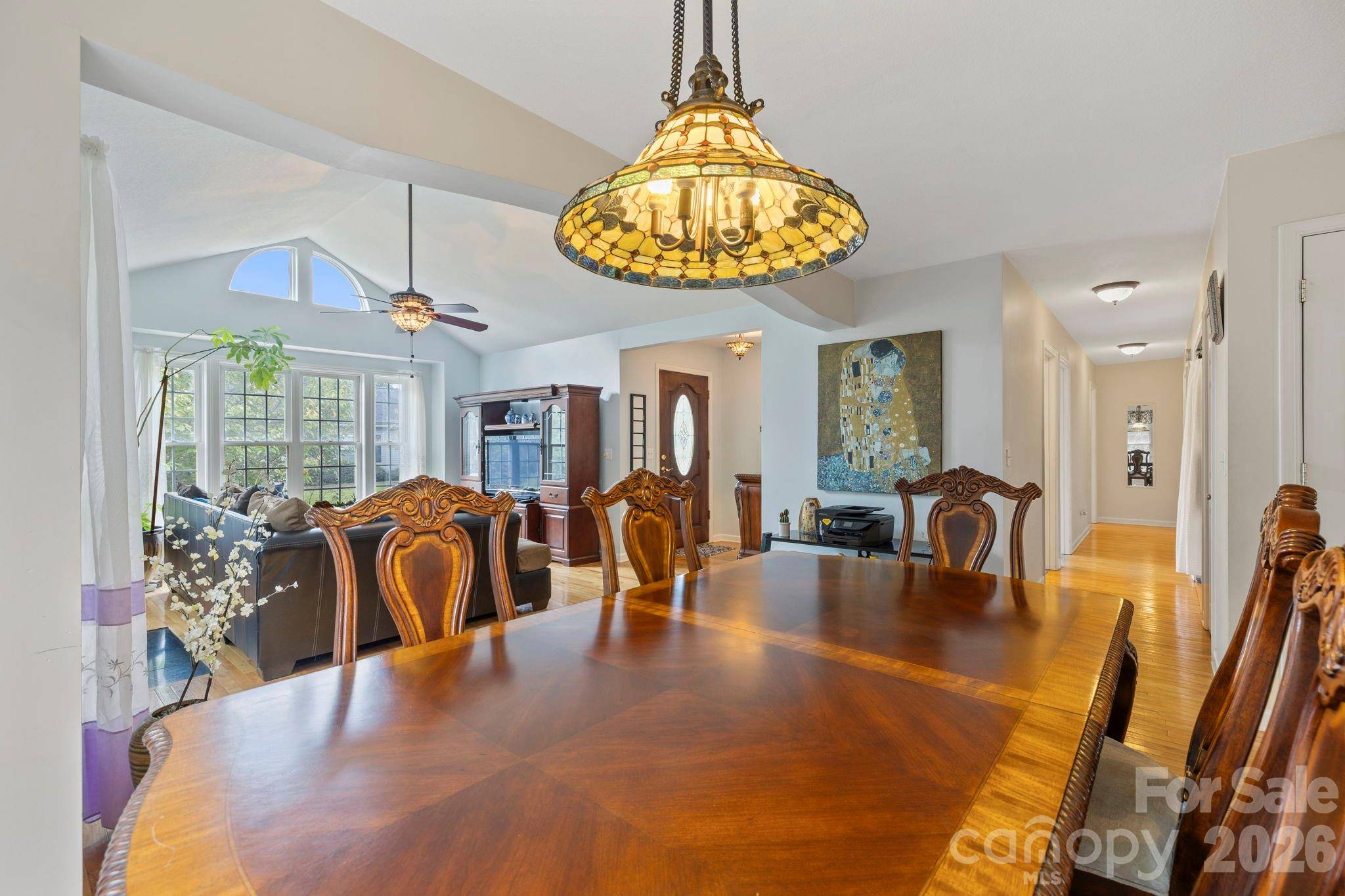 372 Kingfisher LN, Mills River, NC 28759