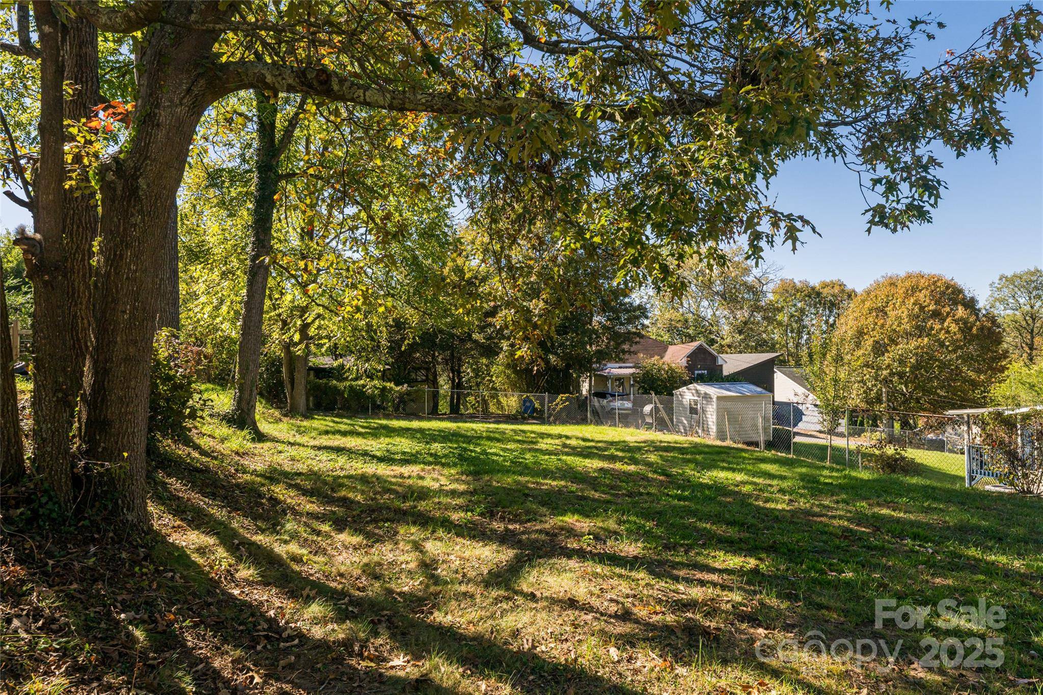 99999 Gray ST, Asheville, NC 28801