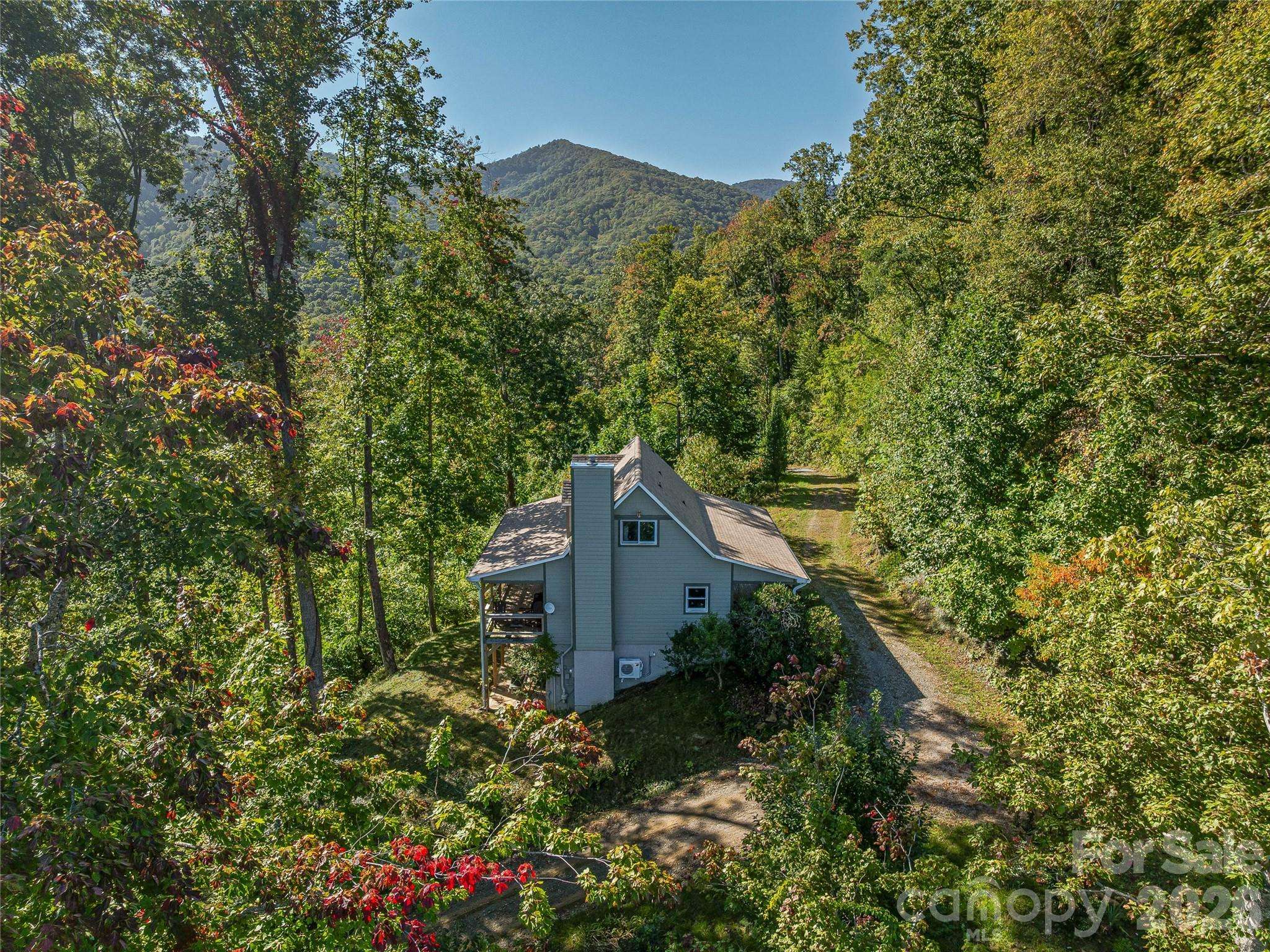 382 Black Oak Cove RD, Candler, NC 28715