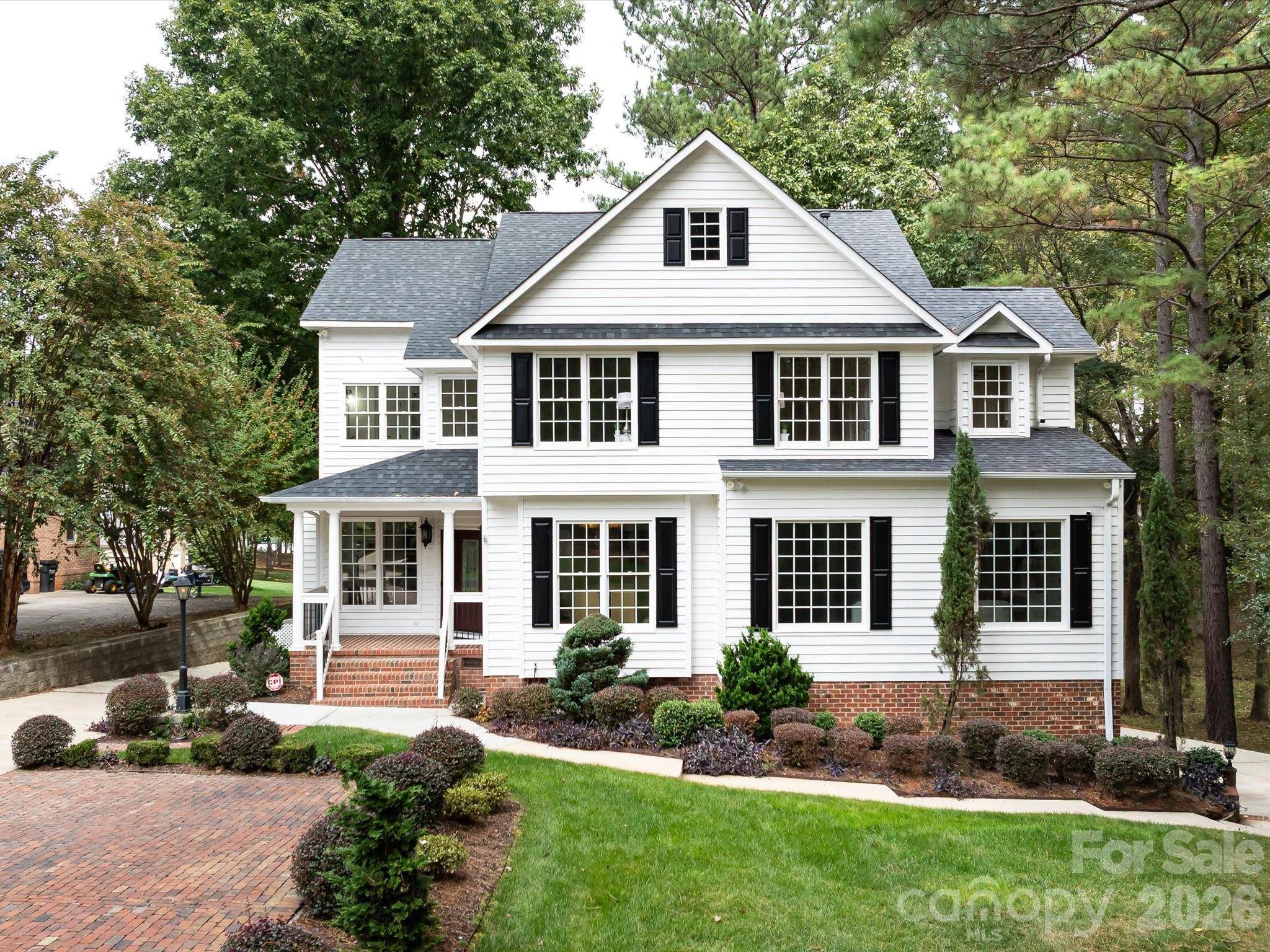 5619 Mountain Point LN, Charlotte, NC 28216