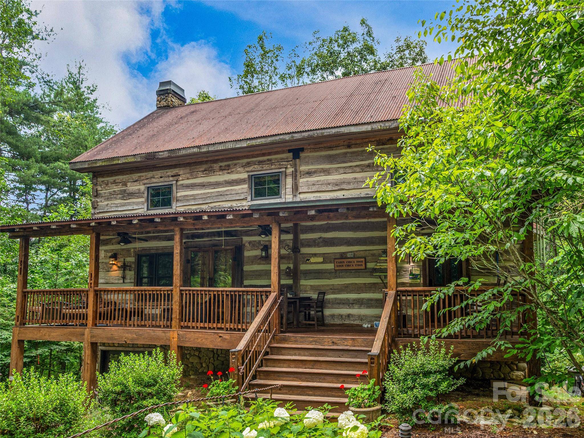 69 Dogwood Branch LN, Zirconia, NC 28790