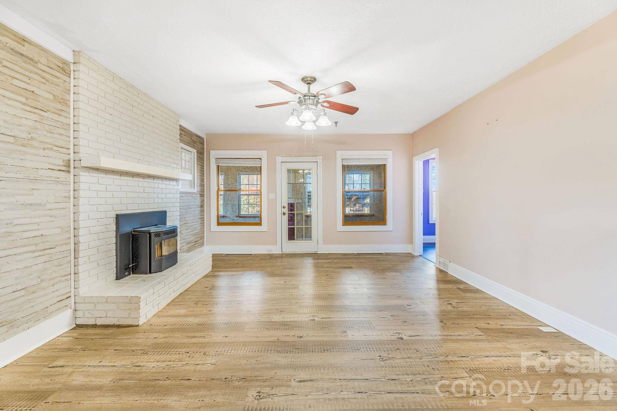 107 Woodland Church RD, Clyde, NC 28721