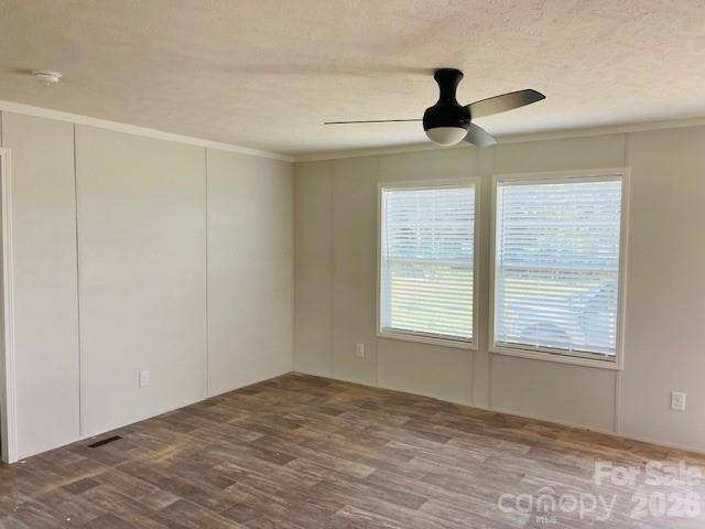 501 Eagle Mills RD, Hamptonville, NC 27020