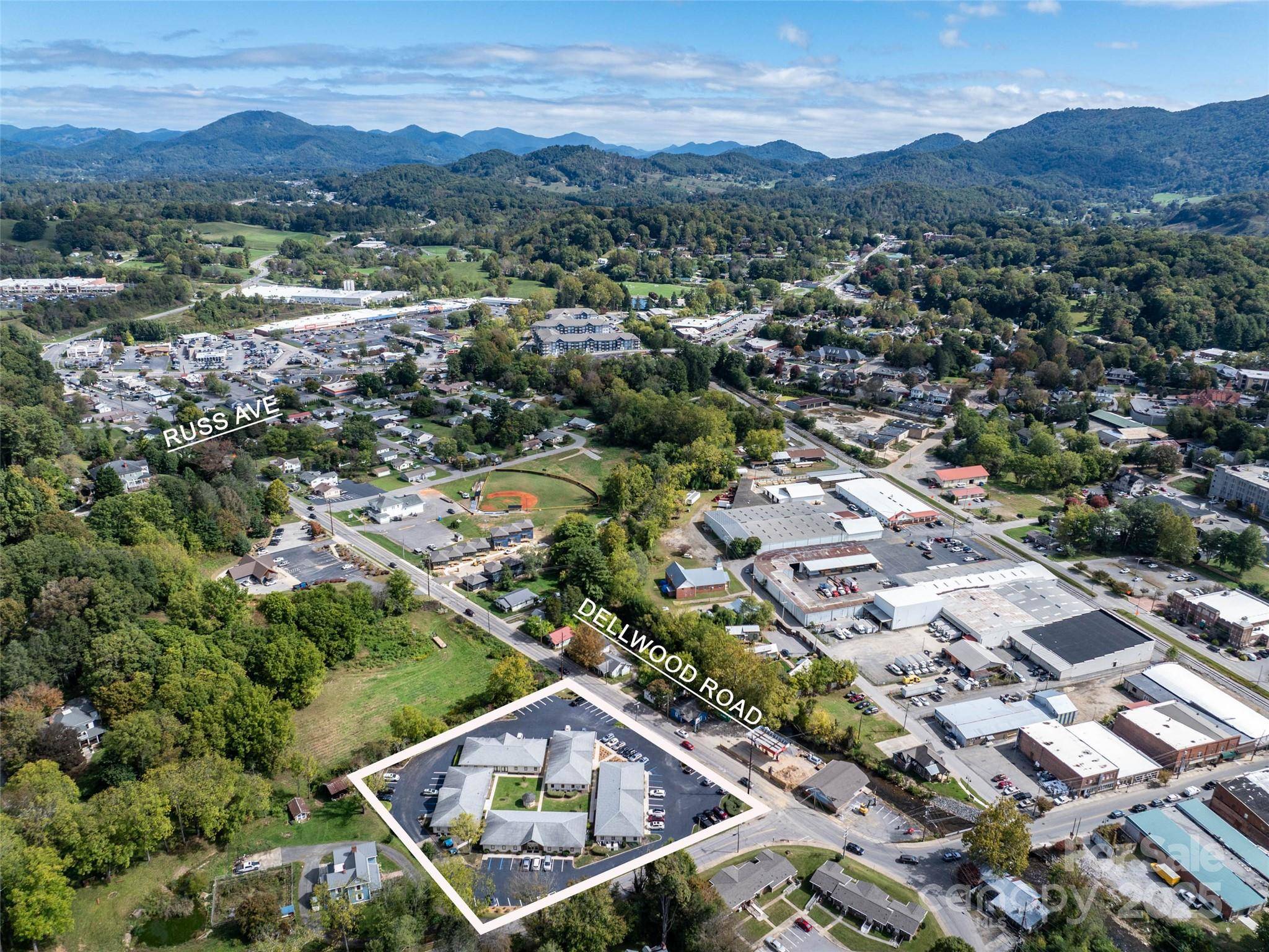 367 Dellwood City RD, Waynesville, NC 28786