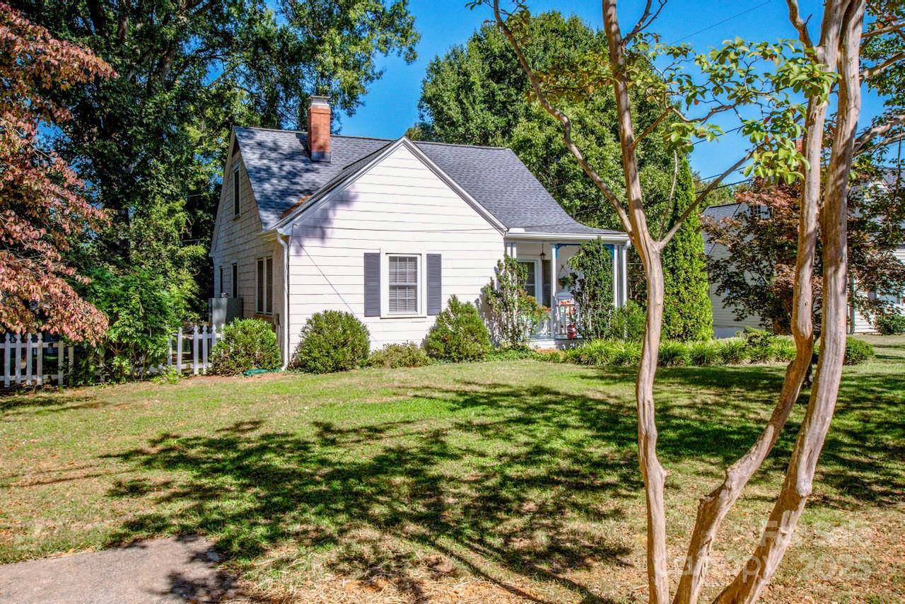 603 Harmony DR, Statesville, NC 28677
