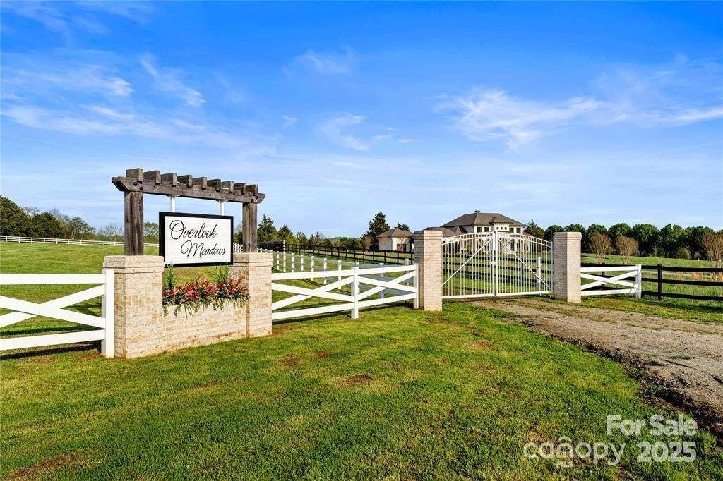 634 Patterson Farm RD, Mooresville, NC 28115