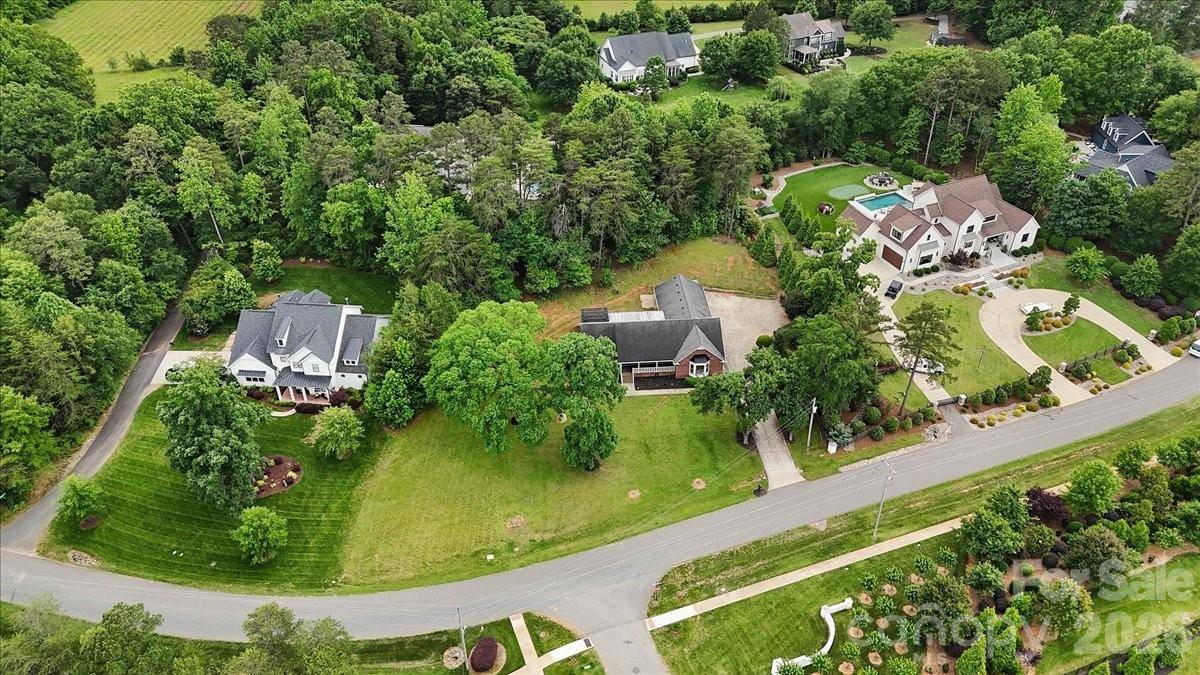 5916 Cashion RD, Huntersville, NC 28078