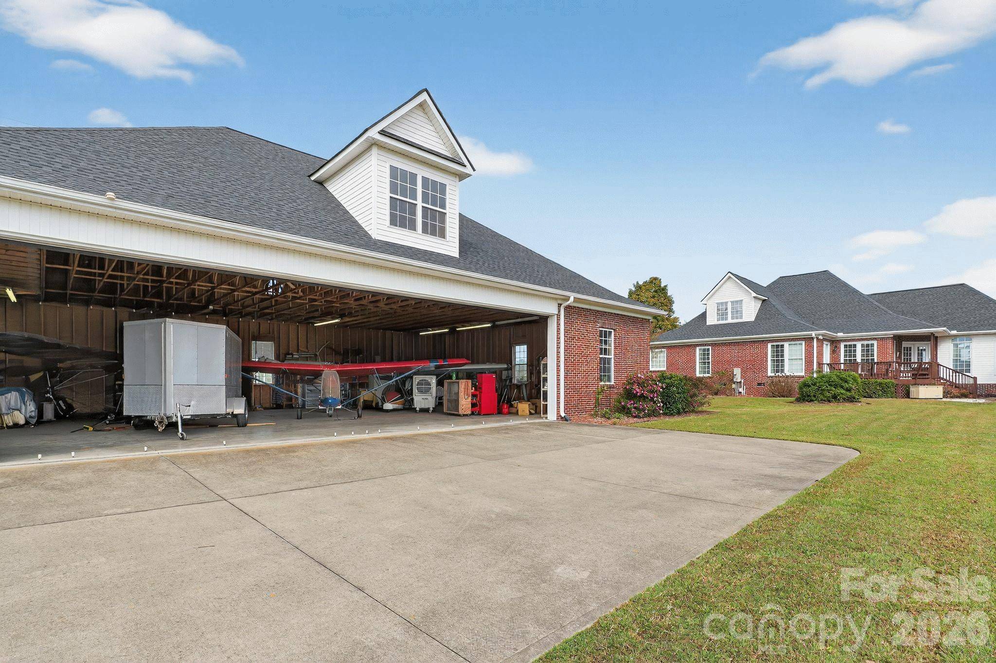 1004 Brockman RD, Greer, SC 29651