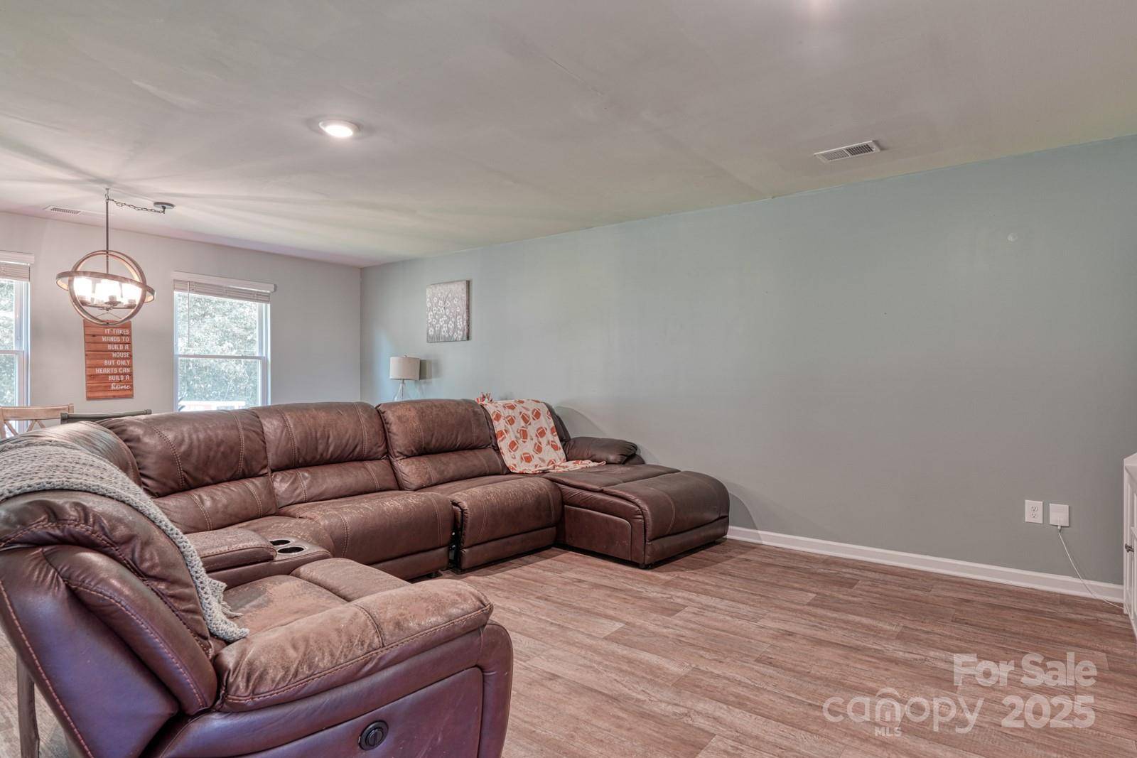 1281 Twin Bridge RD, Gaffney, SC 29341