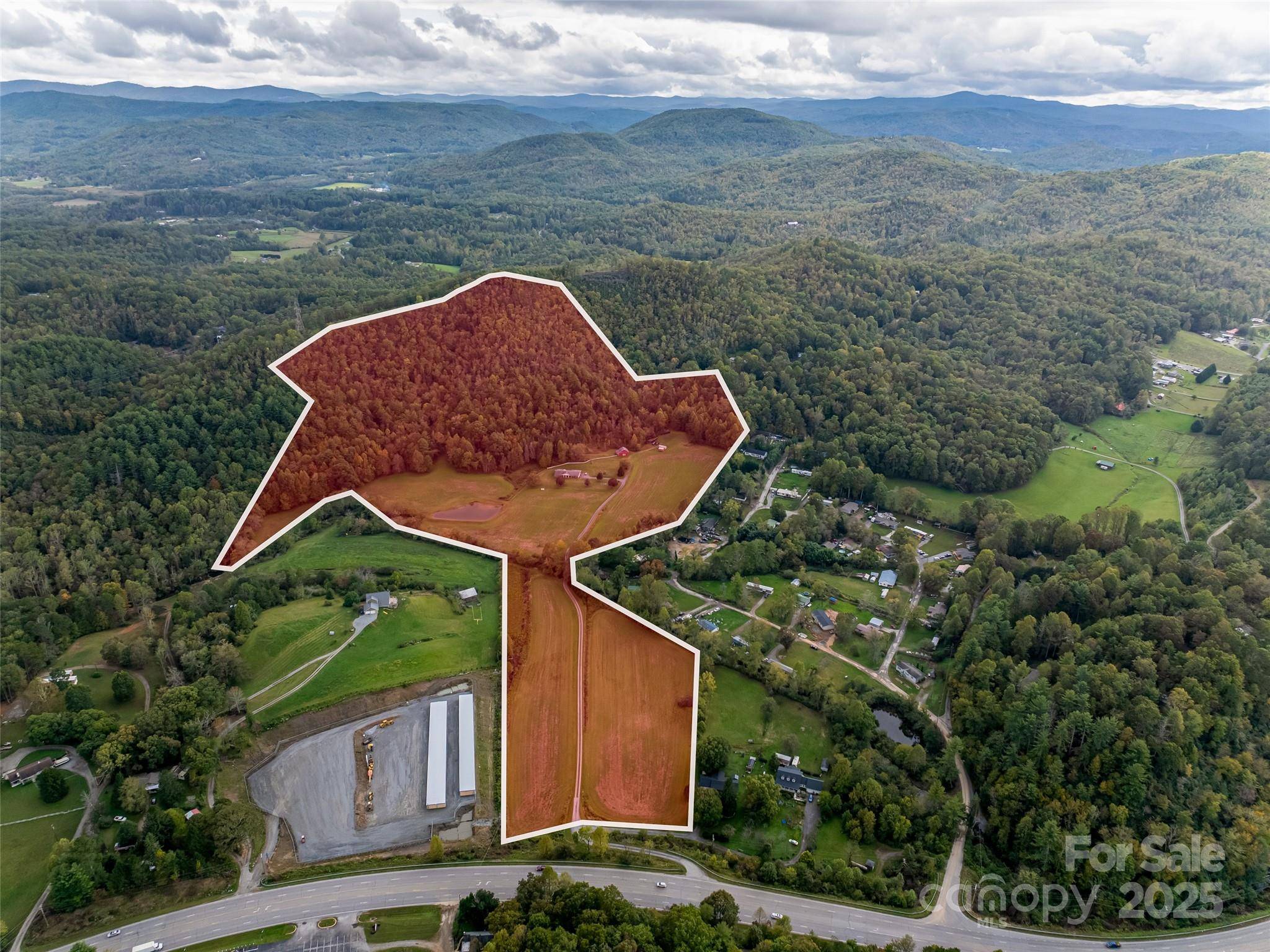 71 Happy Valley DR, Mills River, NC 28759