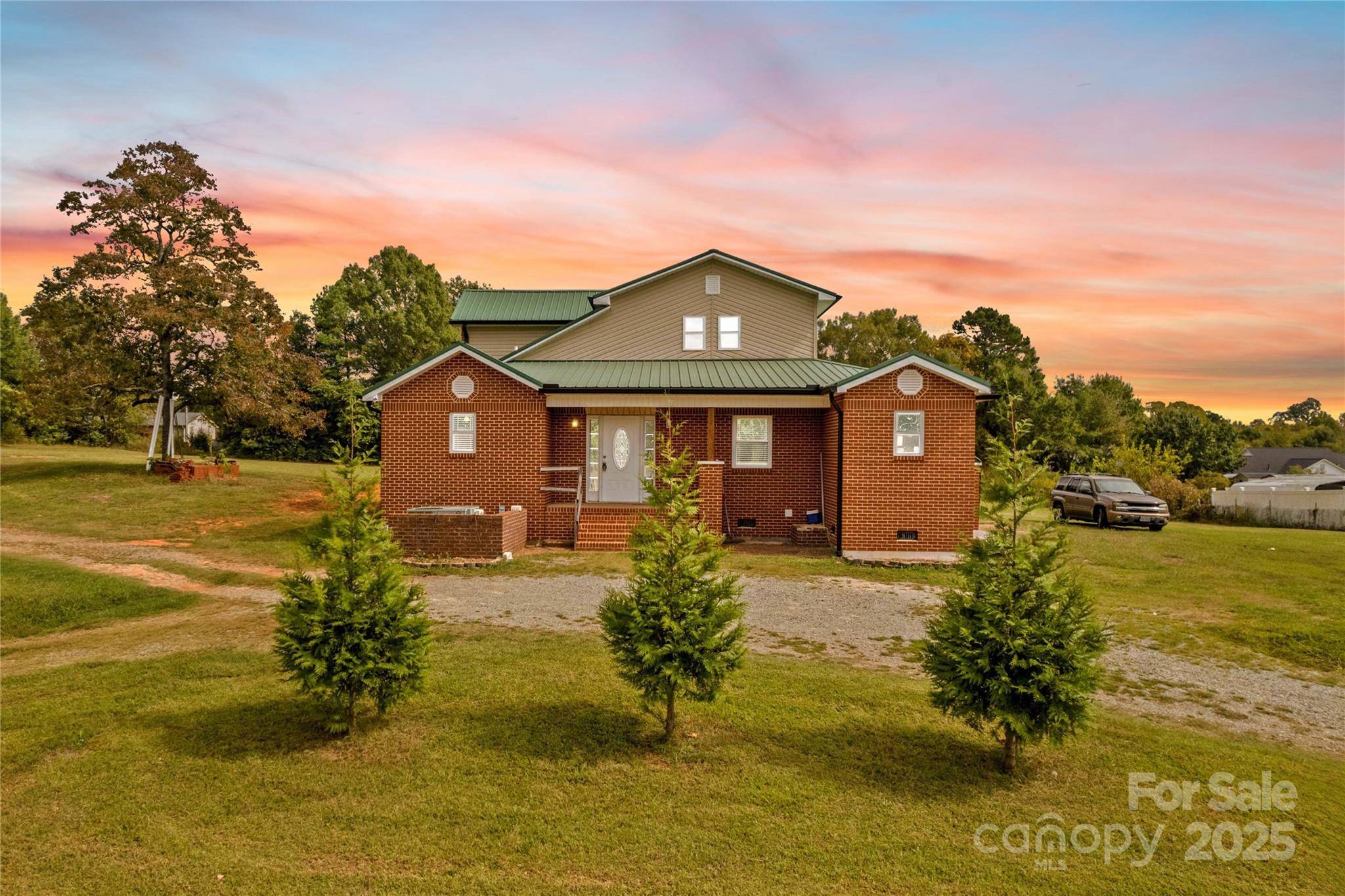 106 Emlee ST, Lexington, NC 27295
