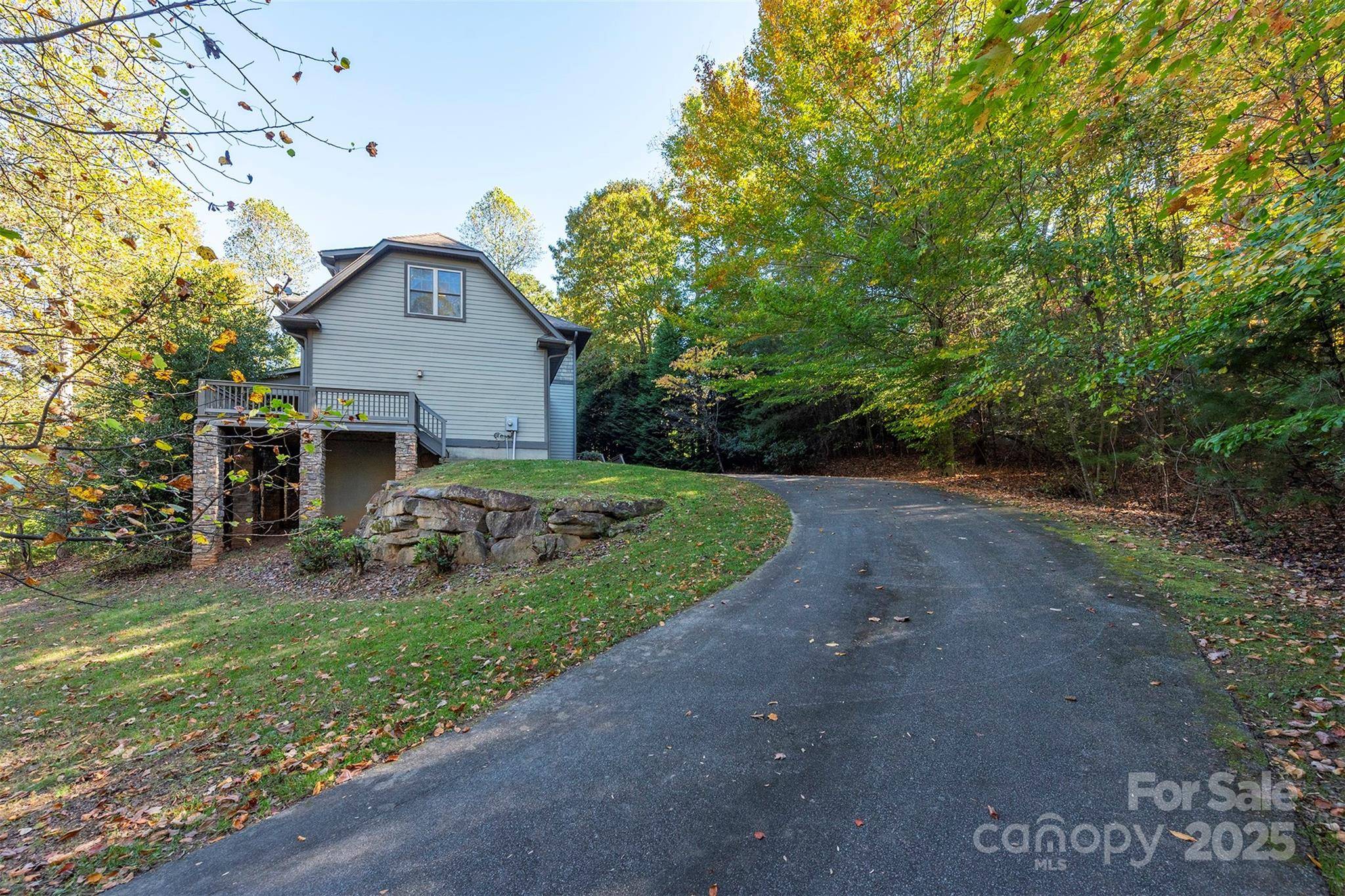 4 Yellow Owl CT, Biltmore Lake, NC 28715
