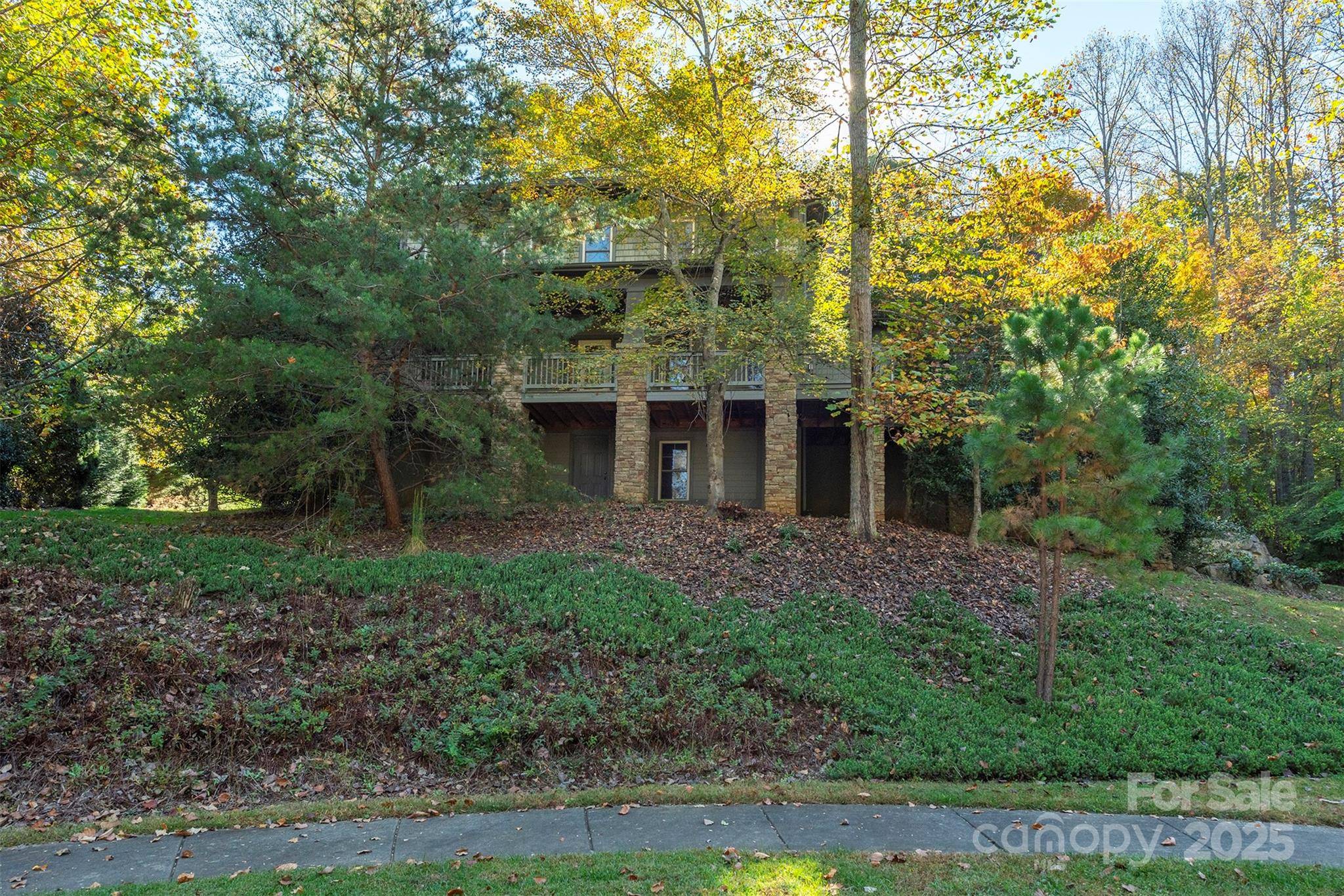 4 Yellow Owl CT, Biltmore Lake, NC 28715